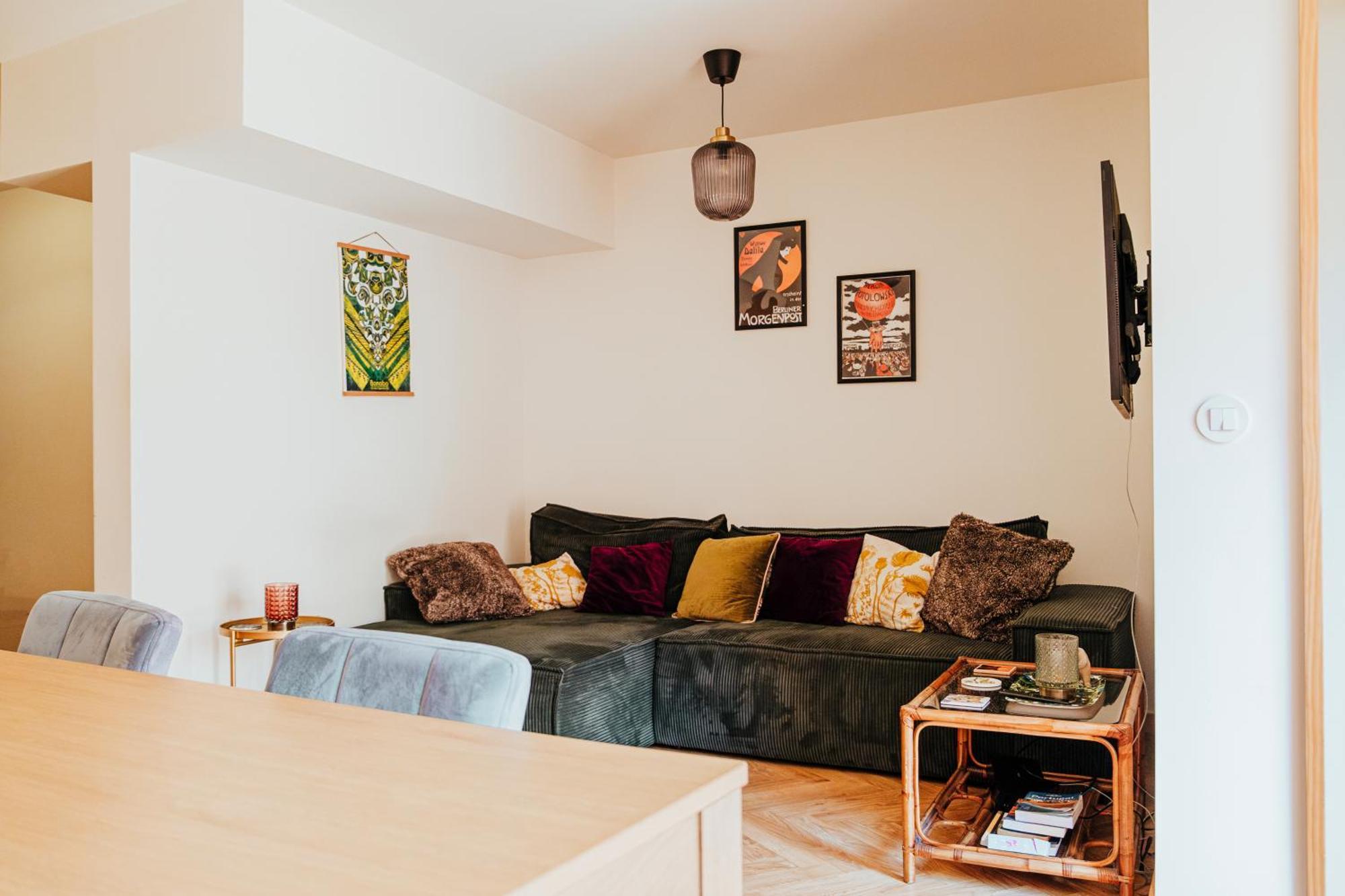 W/ Garden Terrace Apartment *