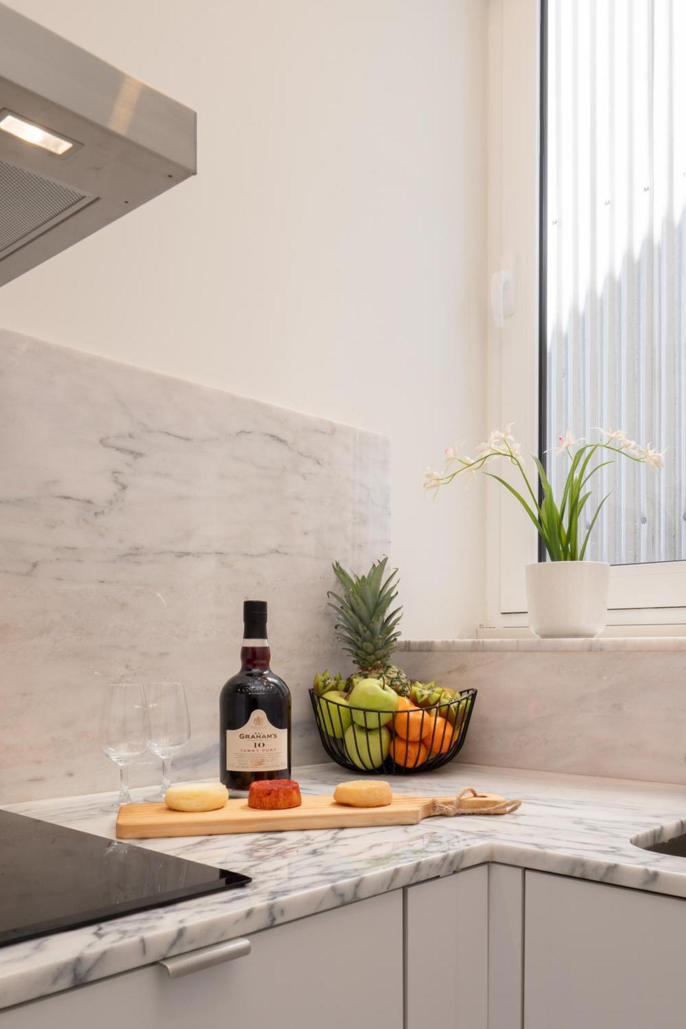 Host Wise - Modern Comfy Flat Apartment Porto
