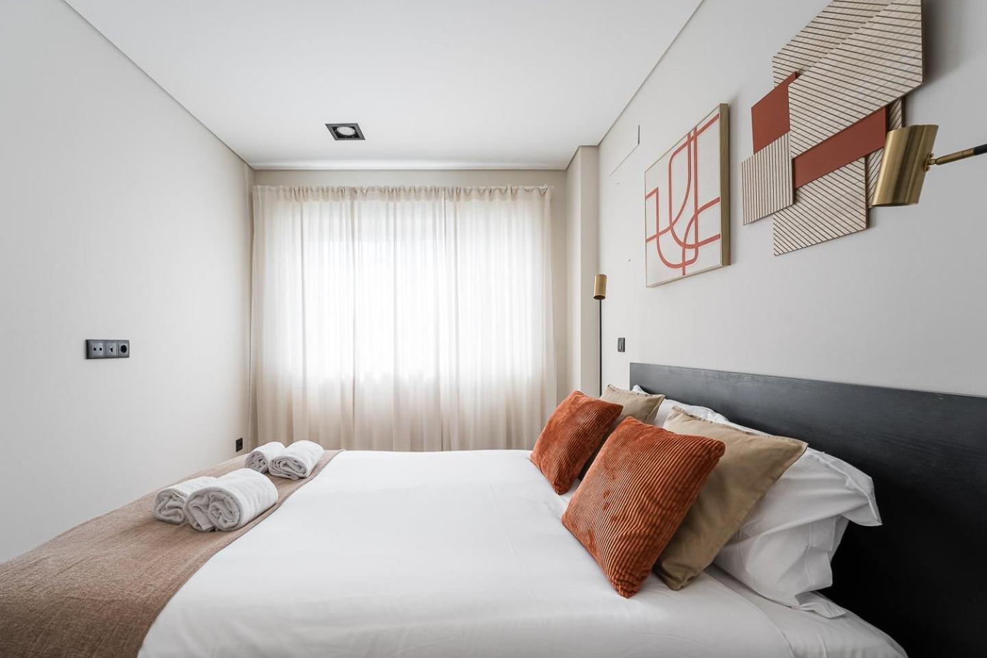 Guestready - Quental Wallpaper Near Marques Square * Porto