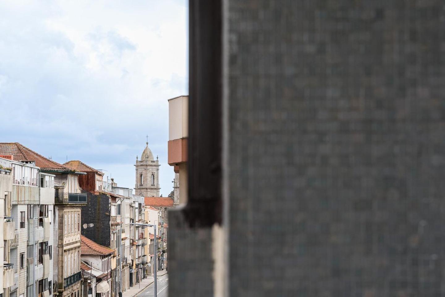 Guestready - Quental Wallpaper Near Marques Square Apartamento Porto