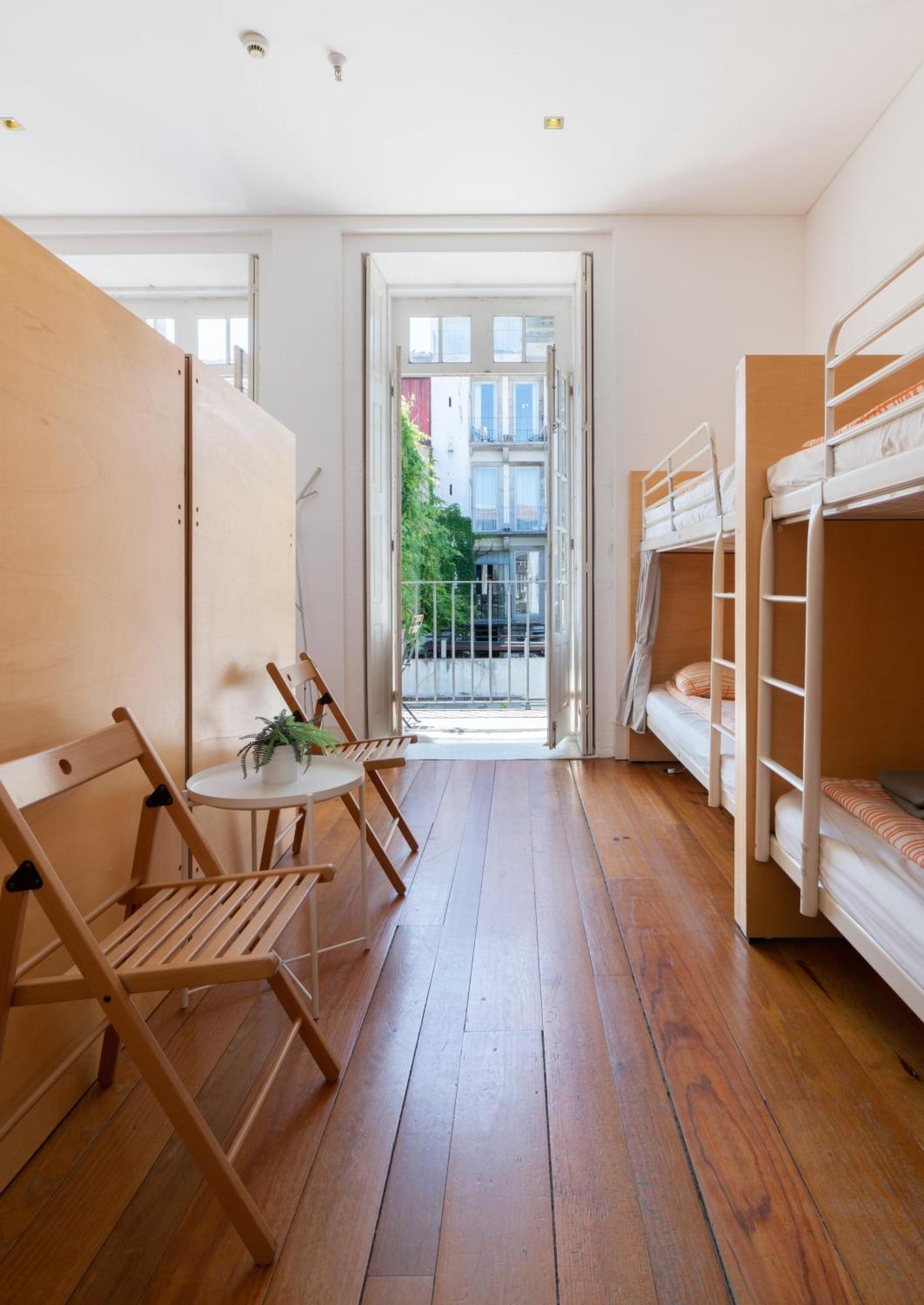 Hostel Lounge & By Host Wise Porto