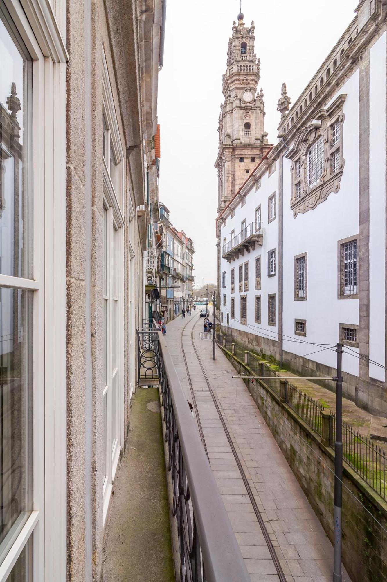 Youropo - The Tower Porto