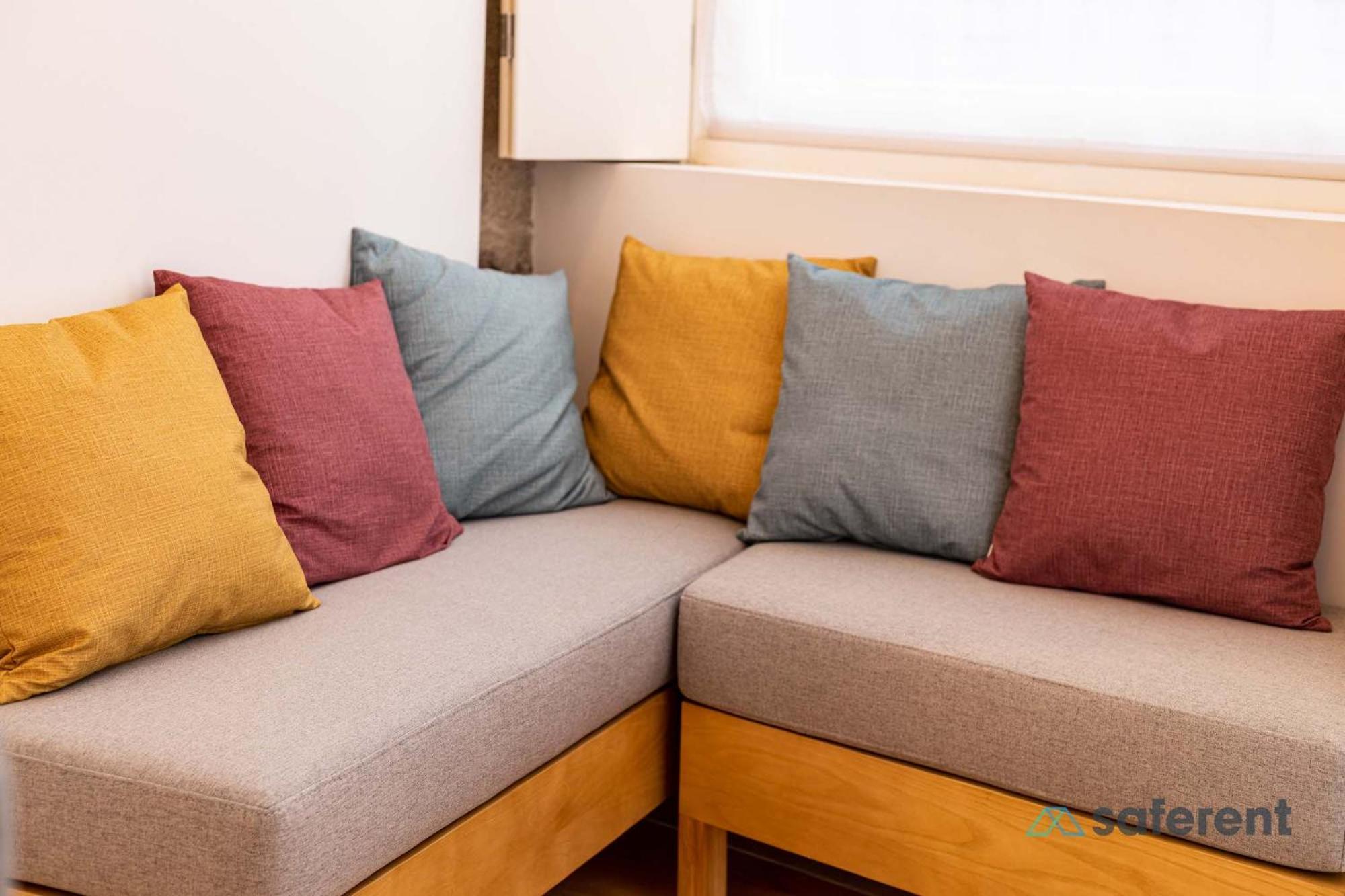 Stylish Triplex Next To Ribeira Porto