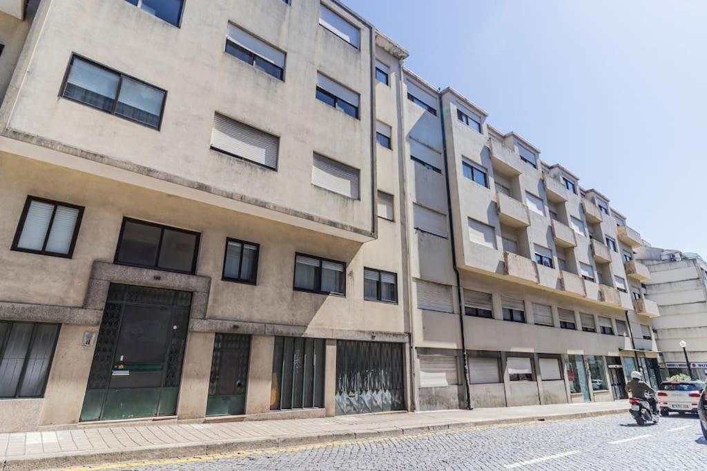 3 Bedroom Center Apartment *