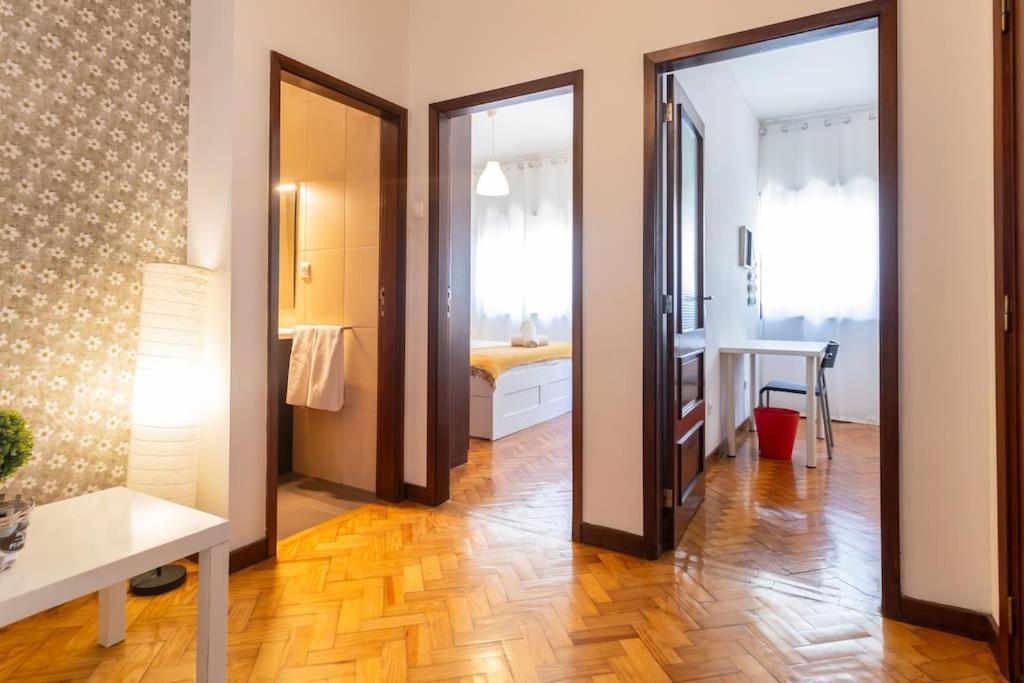 Apartment 3 Bedroom Center *