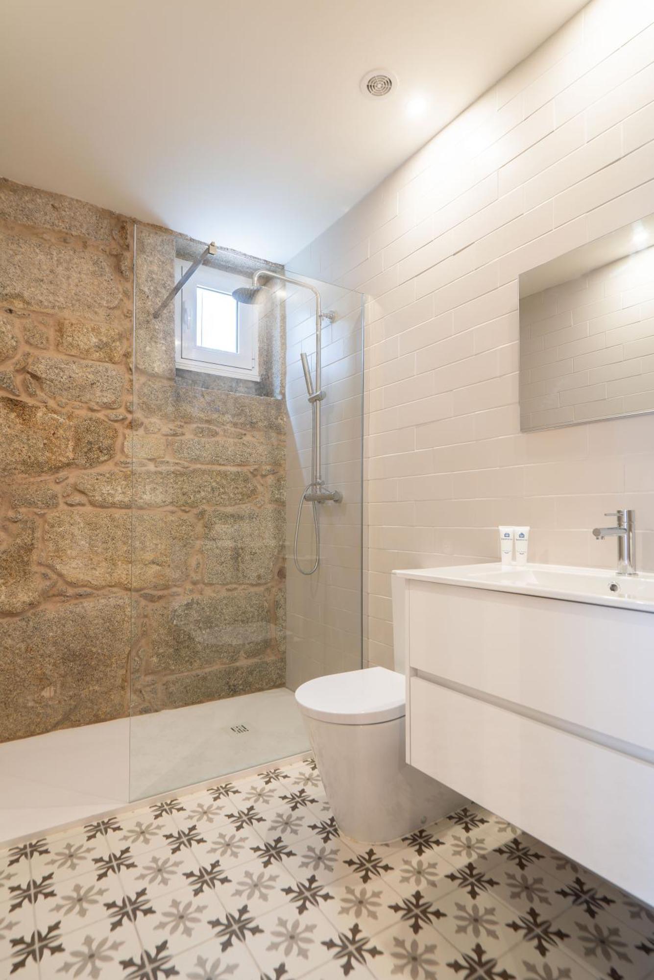 Host Wise - Modern Comfy Flat Apartment Porto