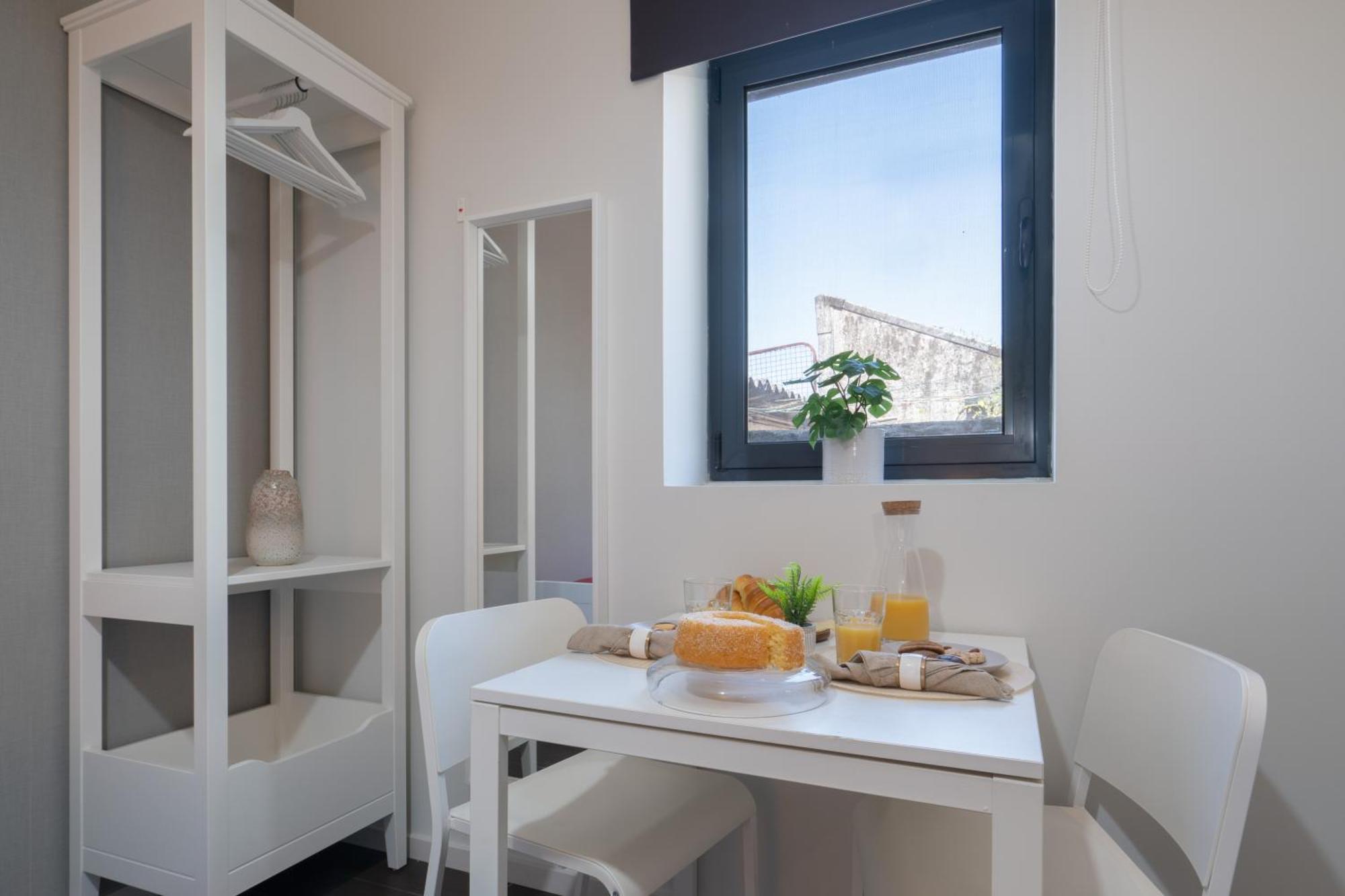 Host Wise - Impressive Restful Apartment