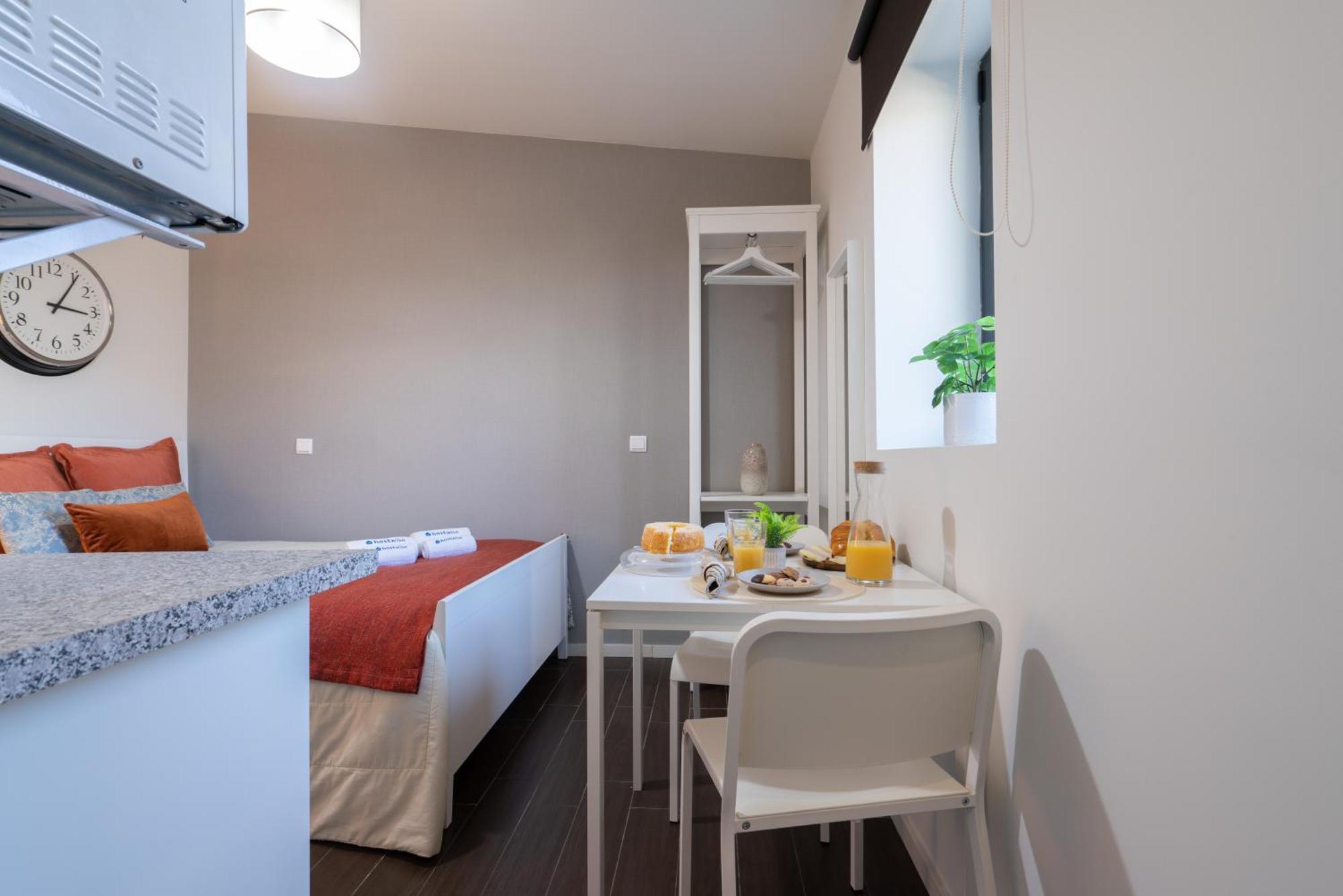 Host Wise - Impressive Restful *