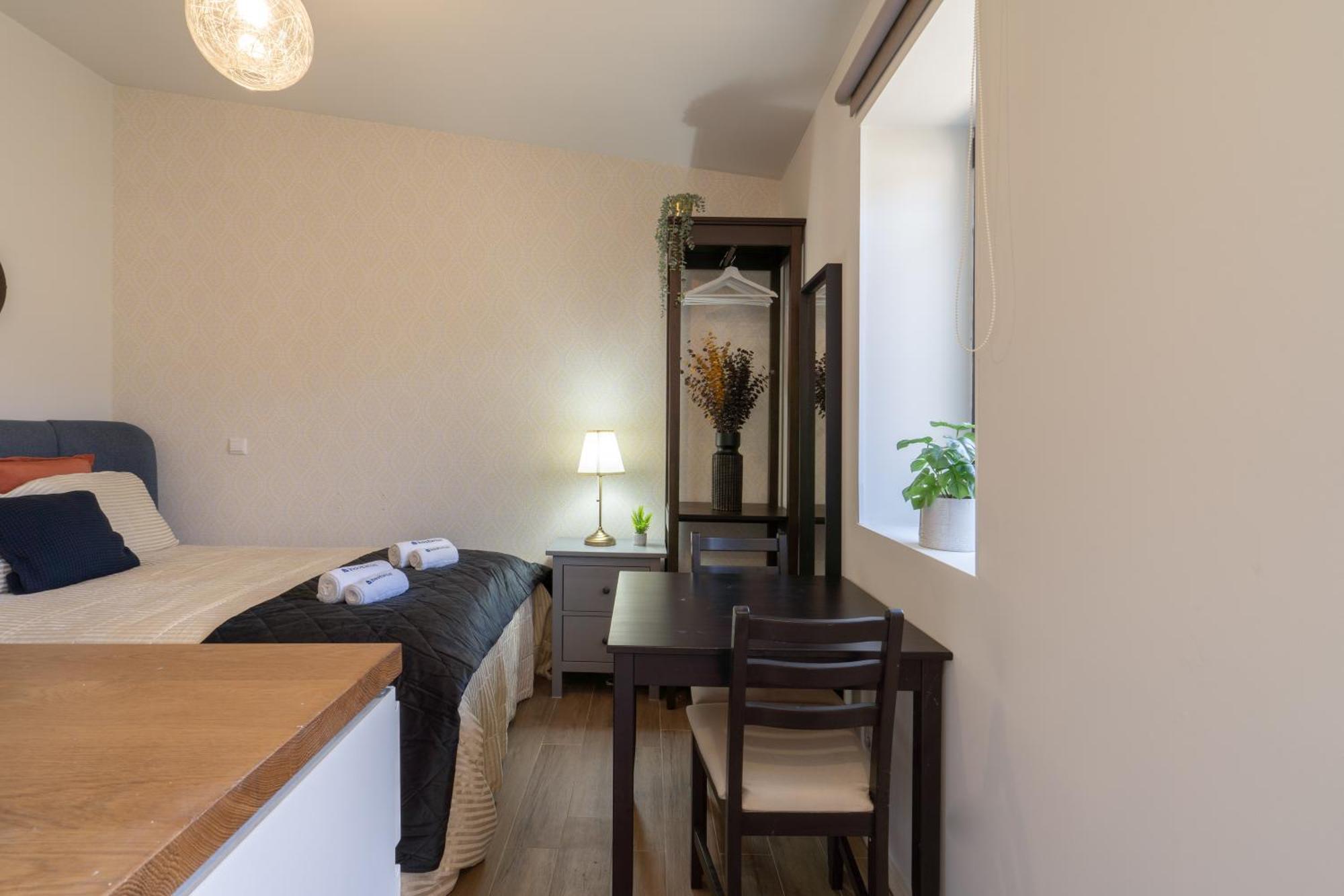 Host Wise - Impressive Restful Apartment *