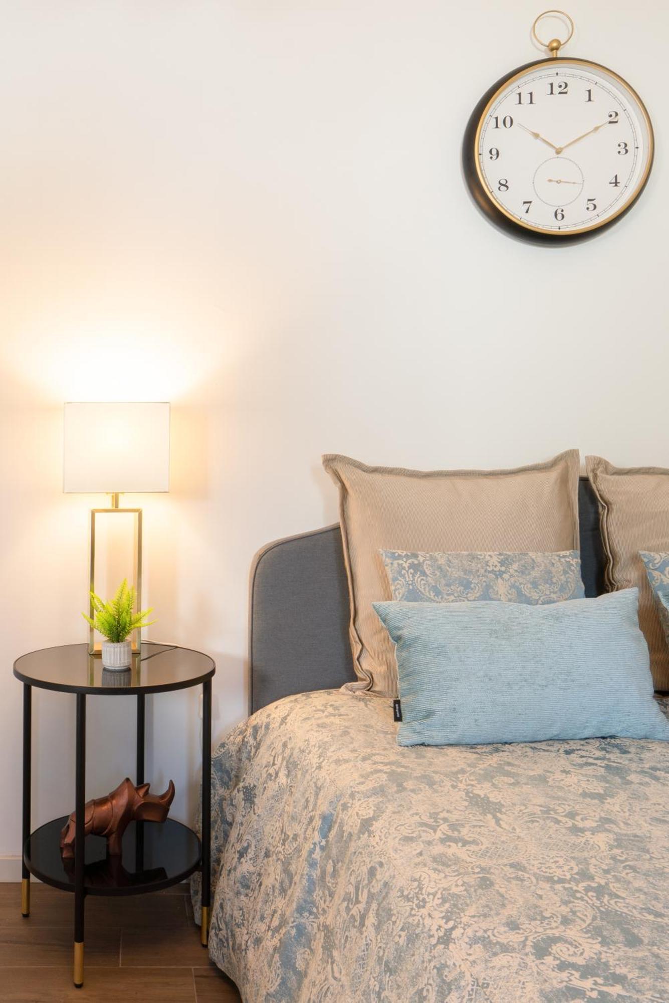 Apartment Host Wise - Impressive Restful