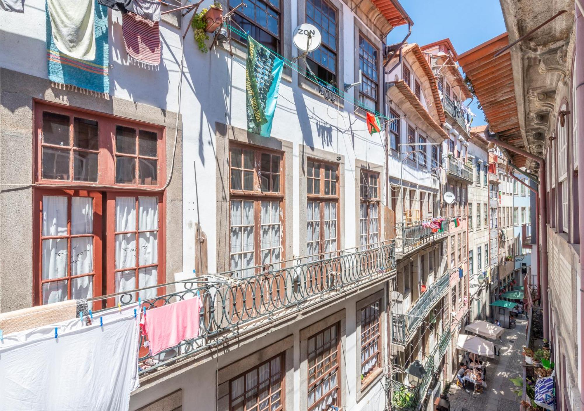Oporto Street Fonte Taurina - Riverfront Suites (Adults Only)