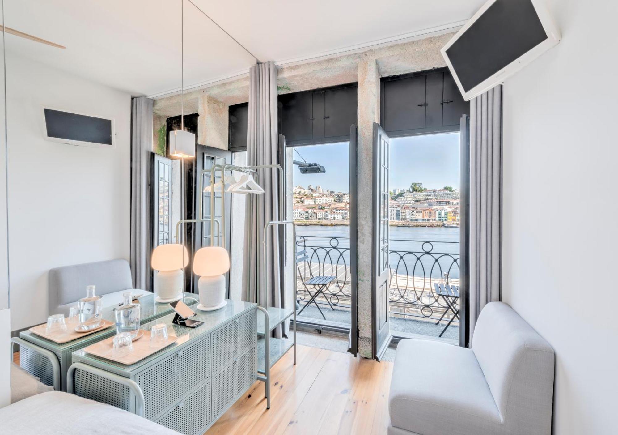 Oporto Street Fonte Taurina - Riverfront Suites (Adults Only)