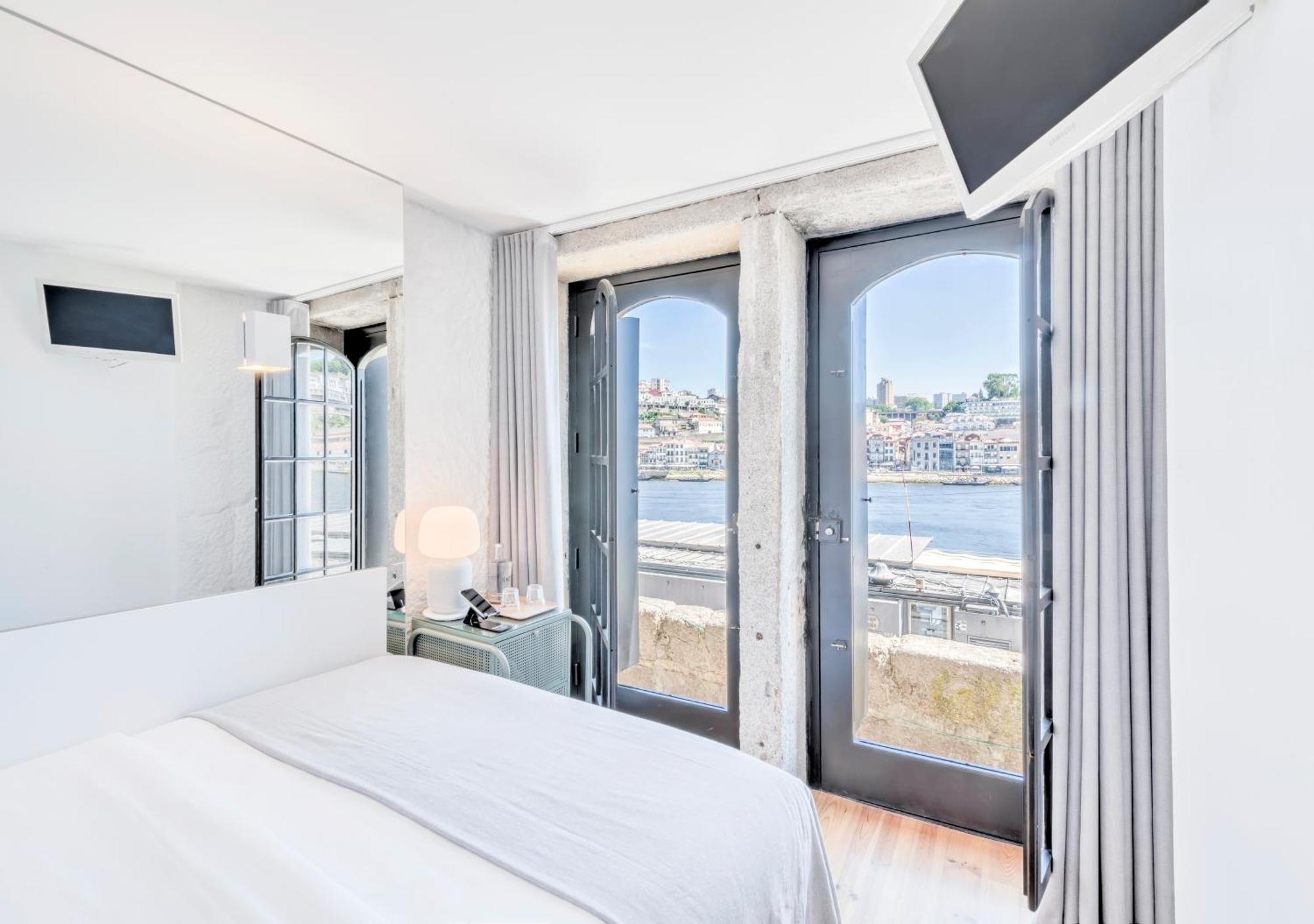 Oporto Street Fonte Taurina - Riverfront Suites (Adults Only) Guest house