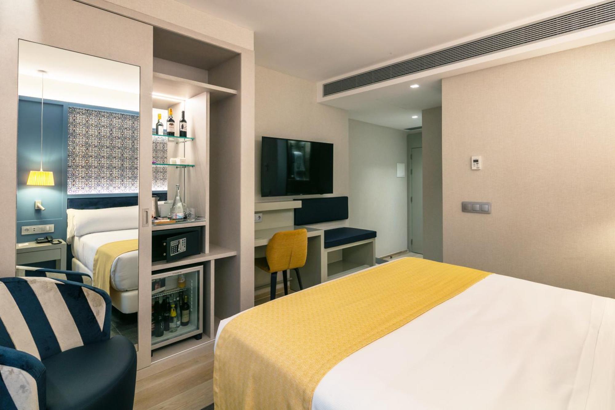 Catalonia Hotel