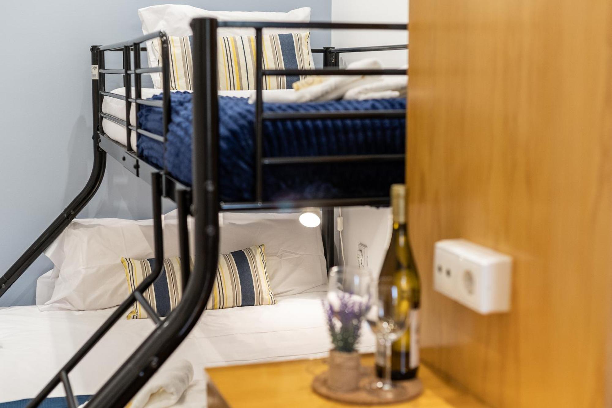 733 Costa Cabral Metro Apartment