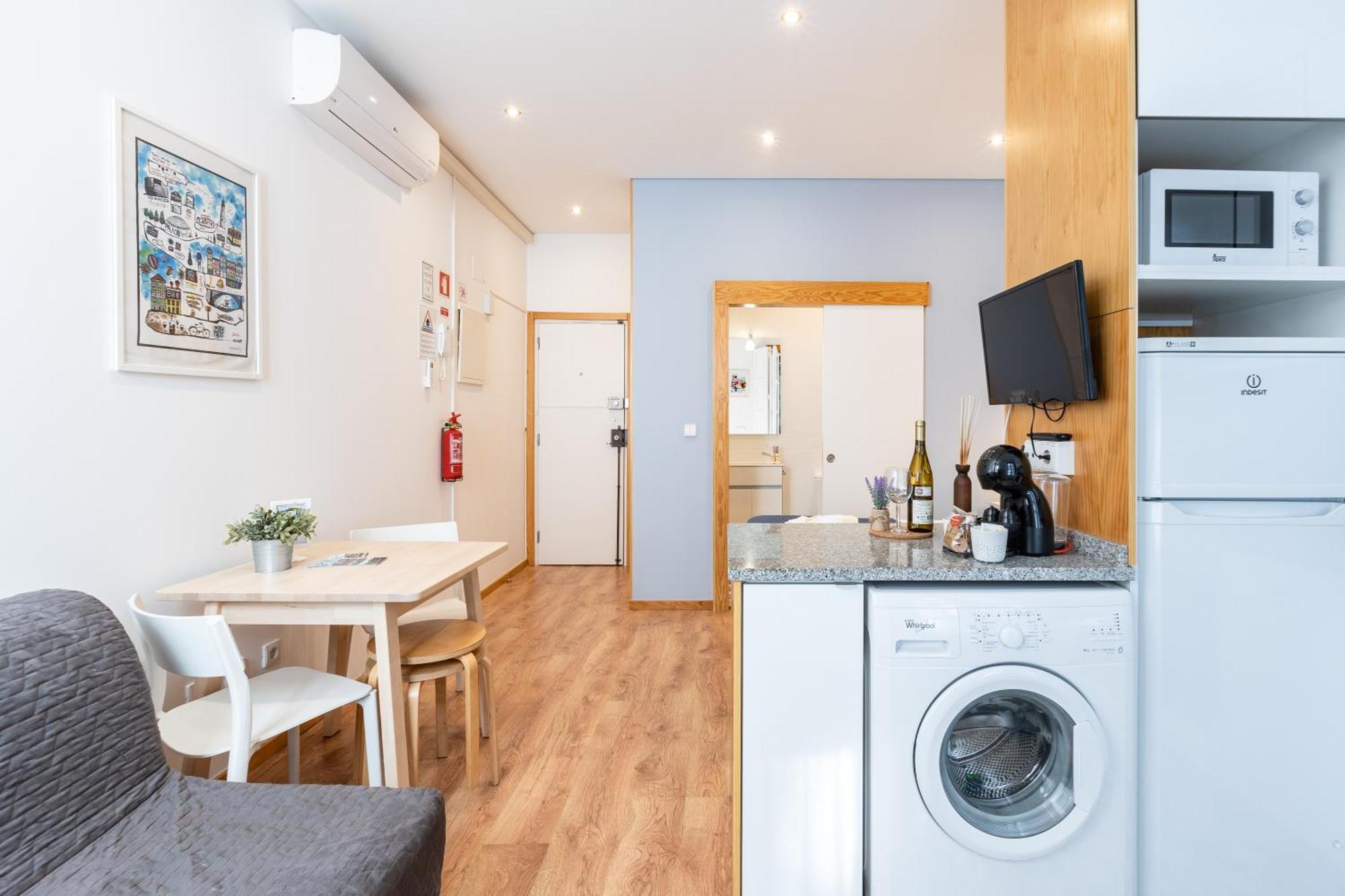 733 Costa Cabral Metro Apartment Porto