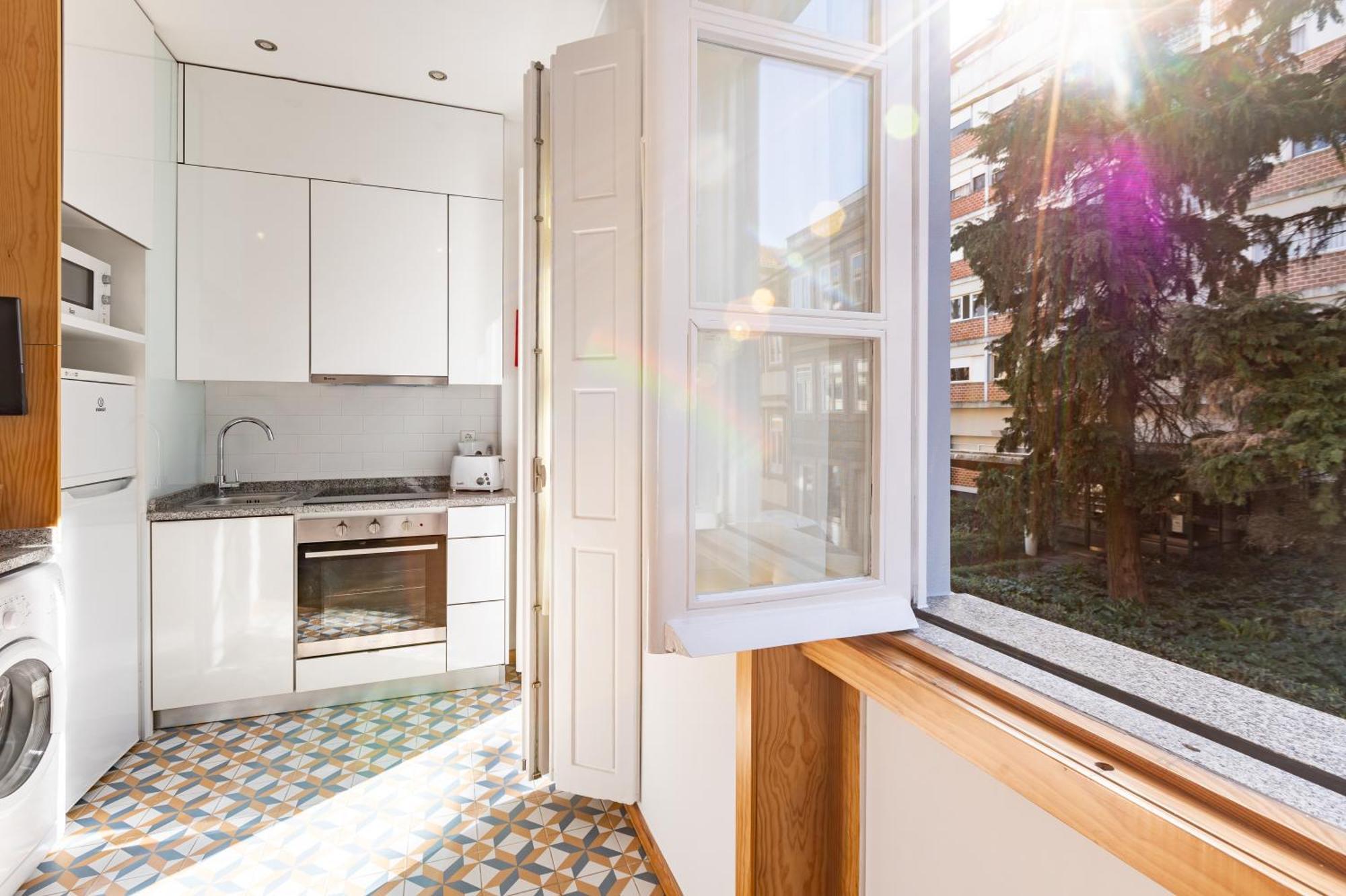Apartment 733 Costa Cabral Metro