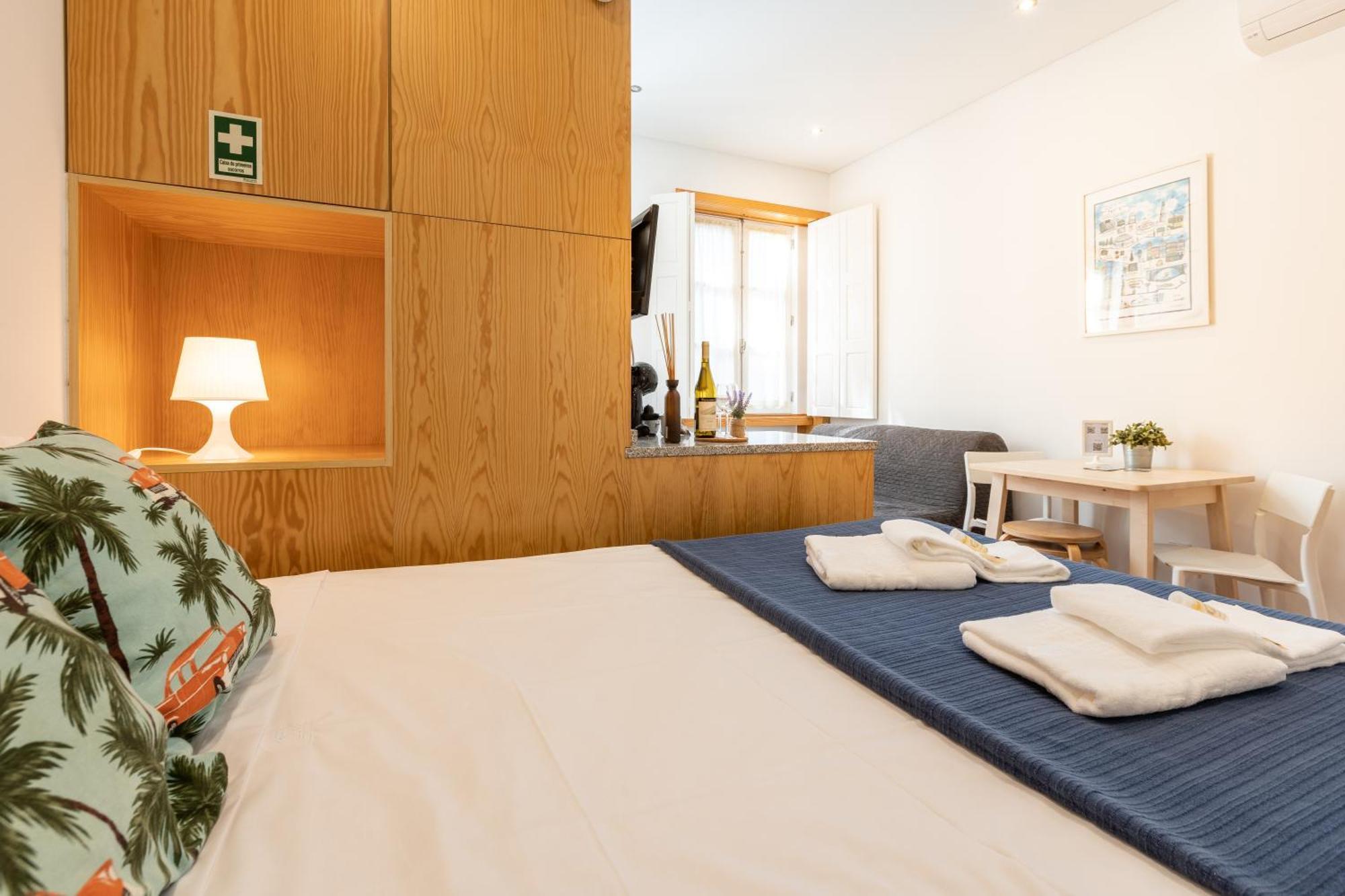 Apartment 733 Costa Cabral Metro *