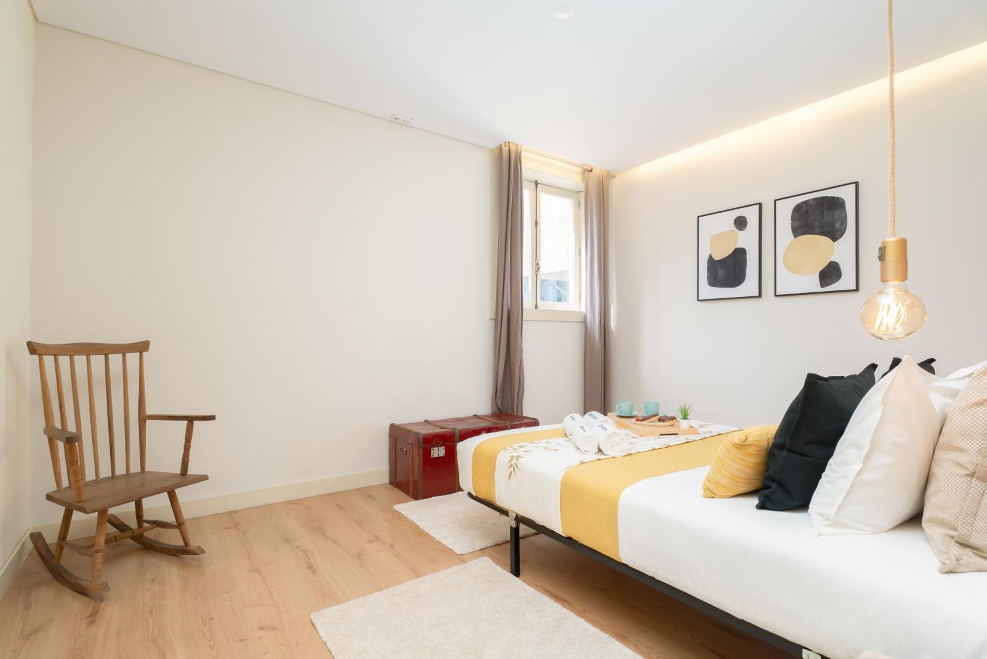 Host Wise - Colorful Bright Flat With Balcony Apartment Porto