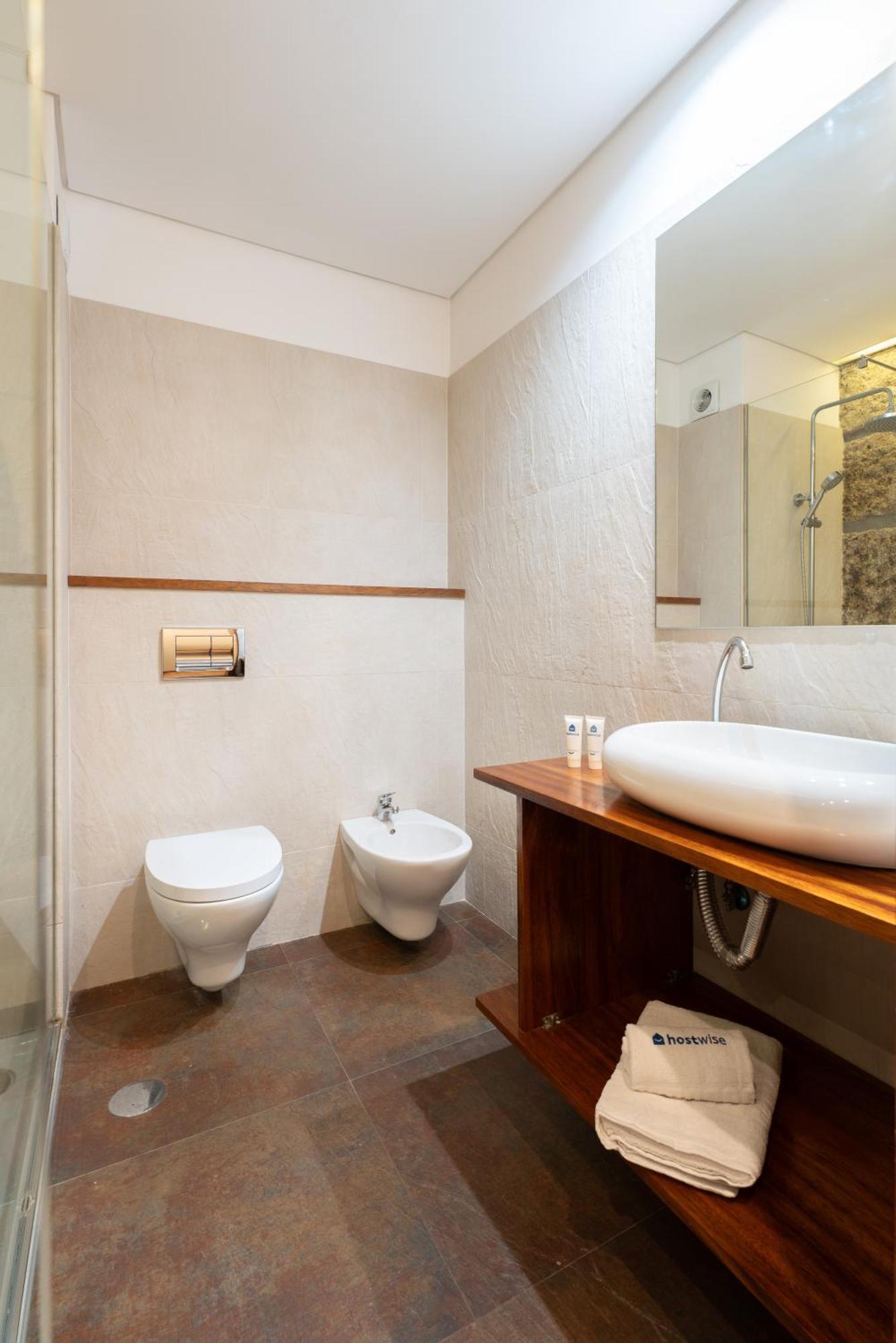 Host Wise - Colorful Bright Flat With Balcony * Porto