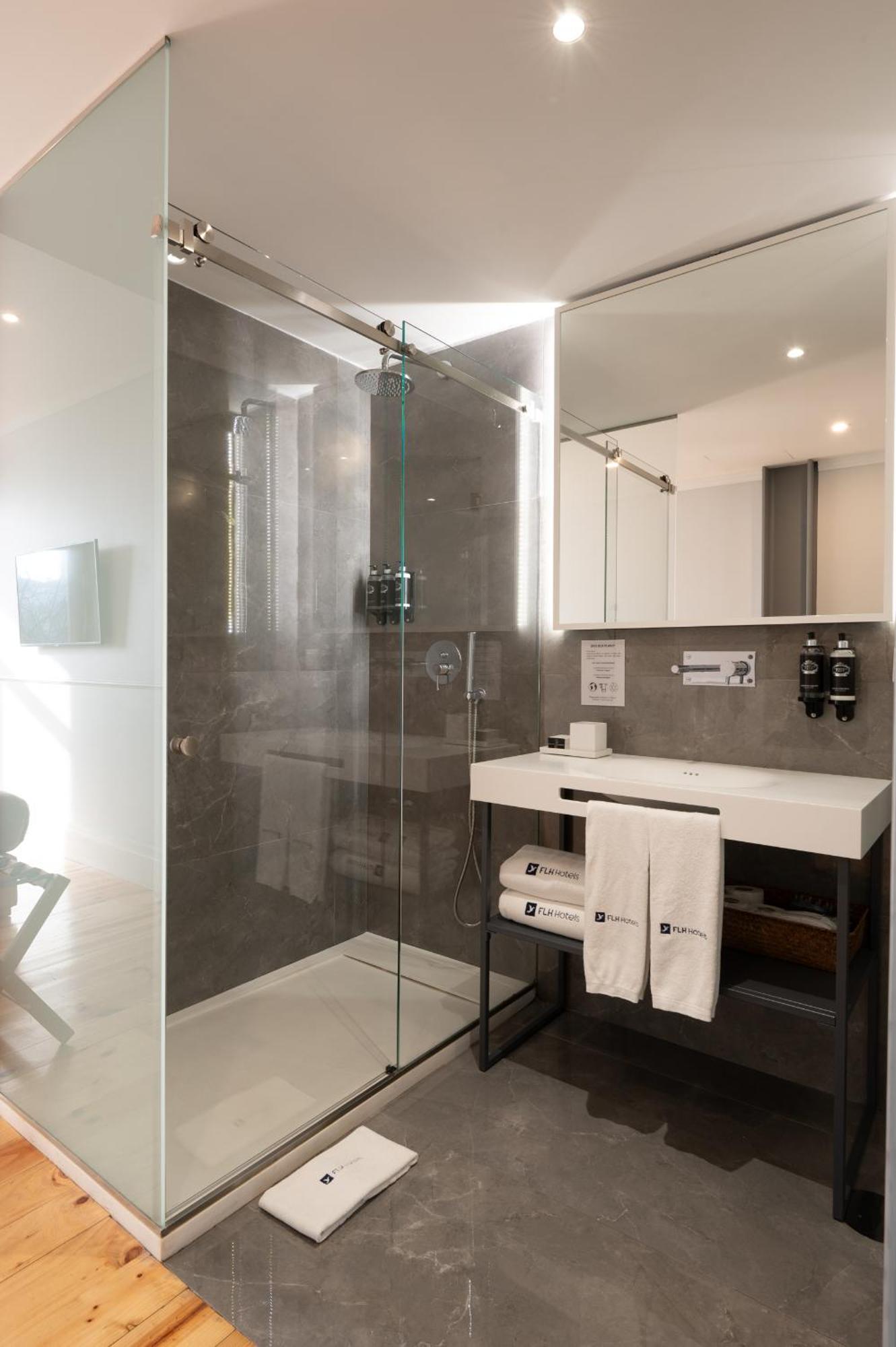 Memoria Flh Hotel 4*