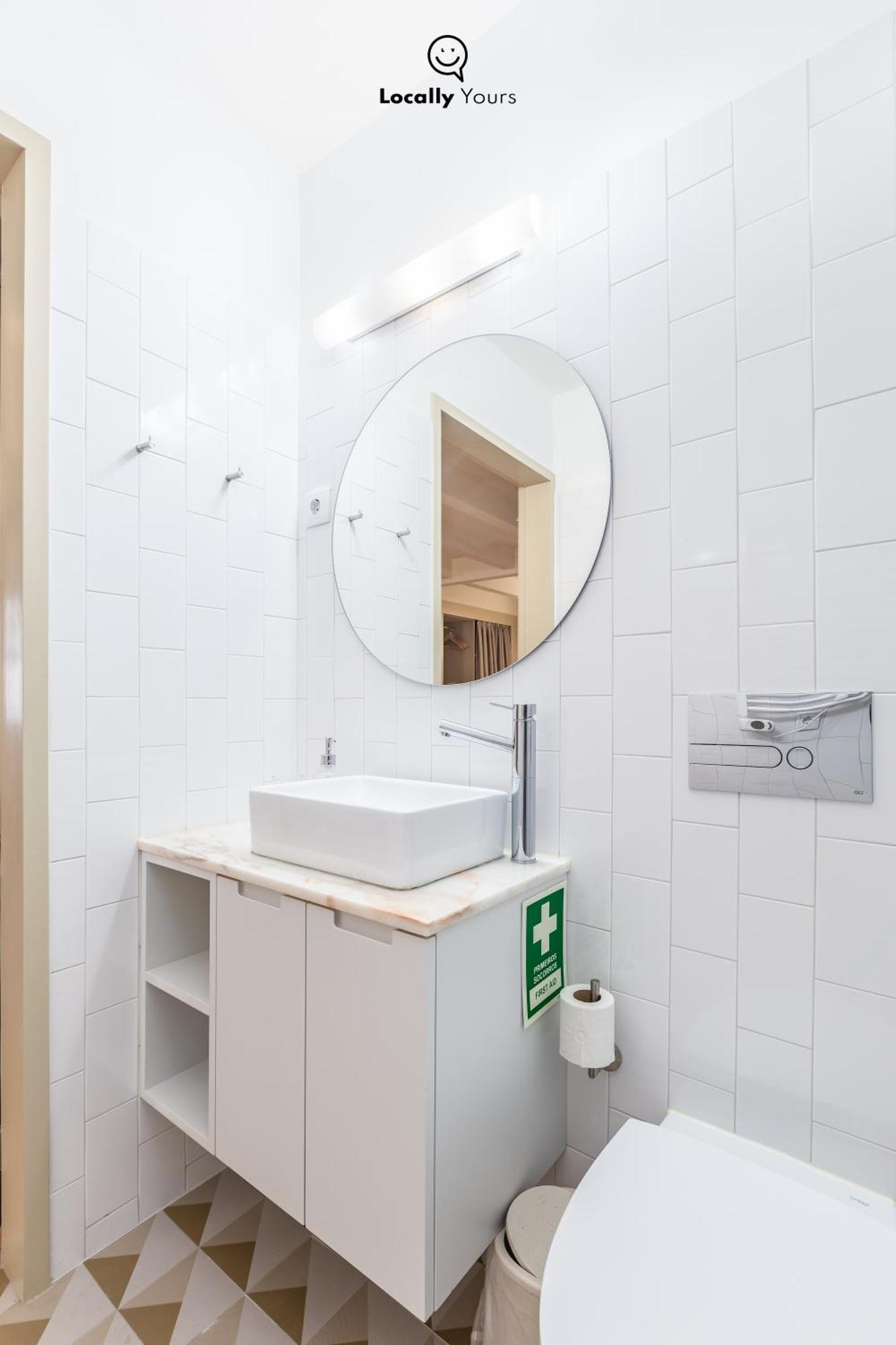 Locally Yours Flores Apartment Porto