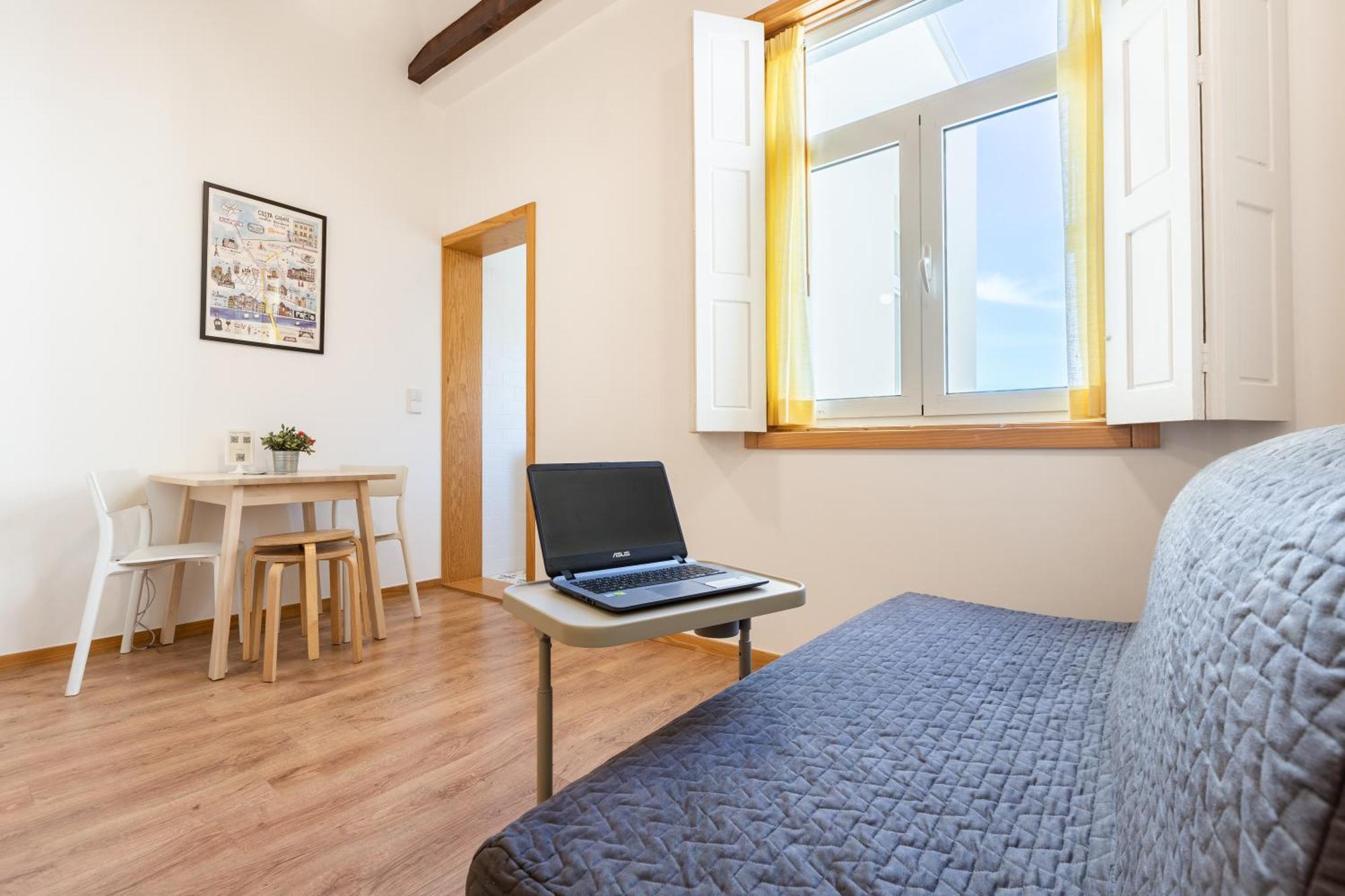 731 Costa Cabral Metro Apartamento Porto