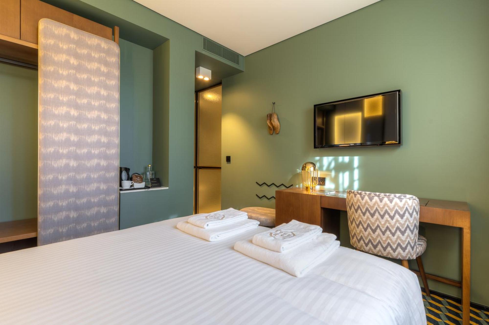 The Convo & Hotel 4*