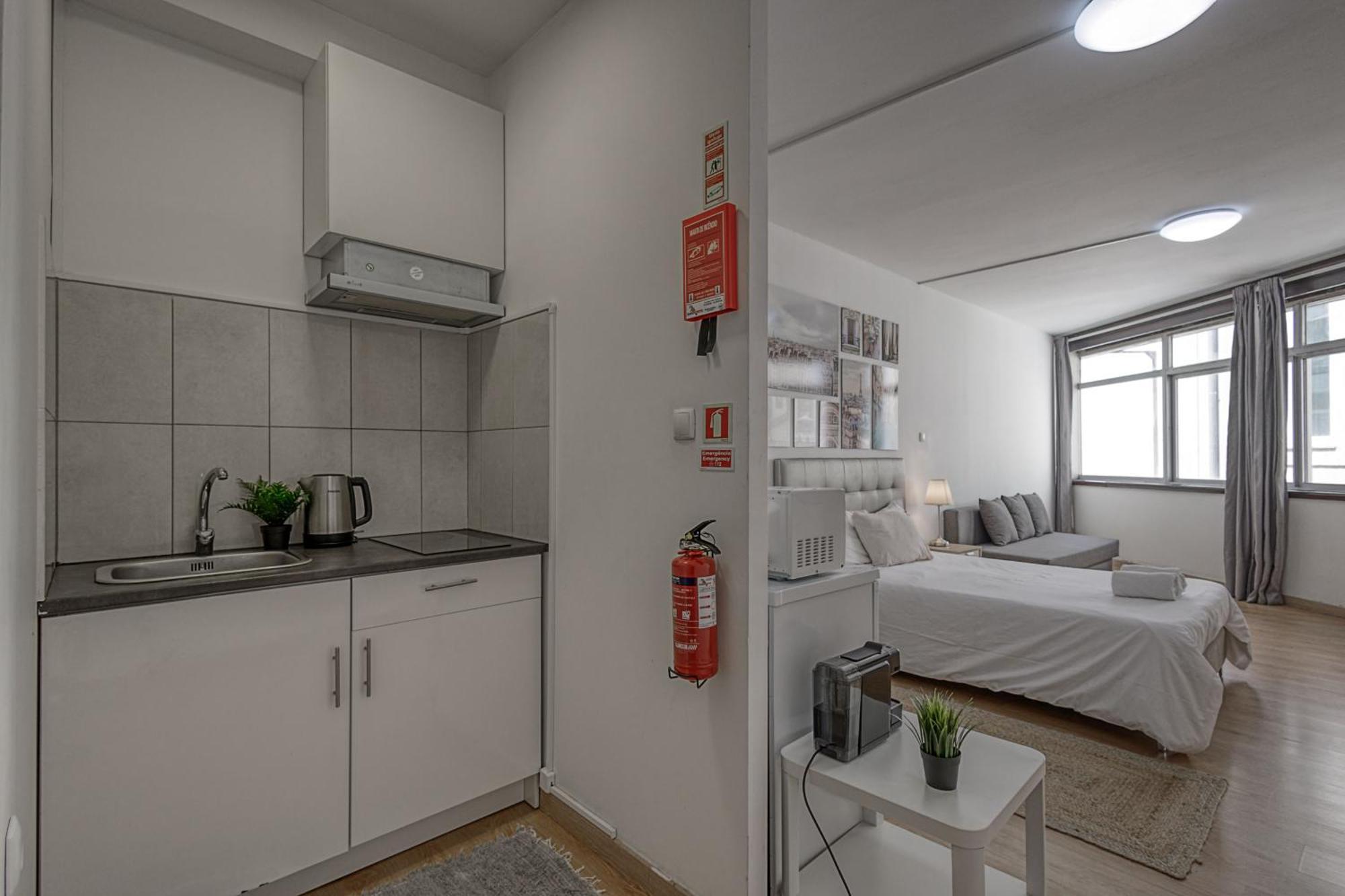 Travel & Live Aliados Apartment Porto