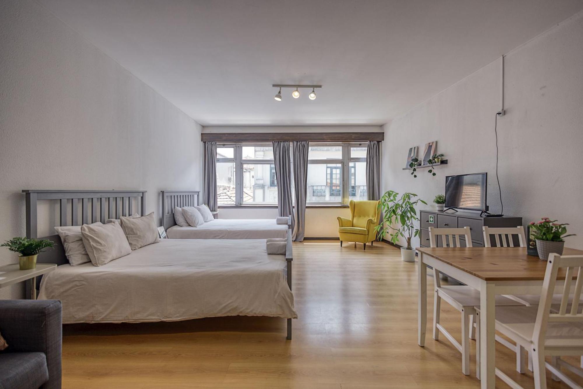 Travel & Live Aliados Apartment Porto