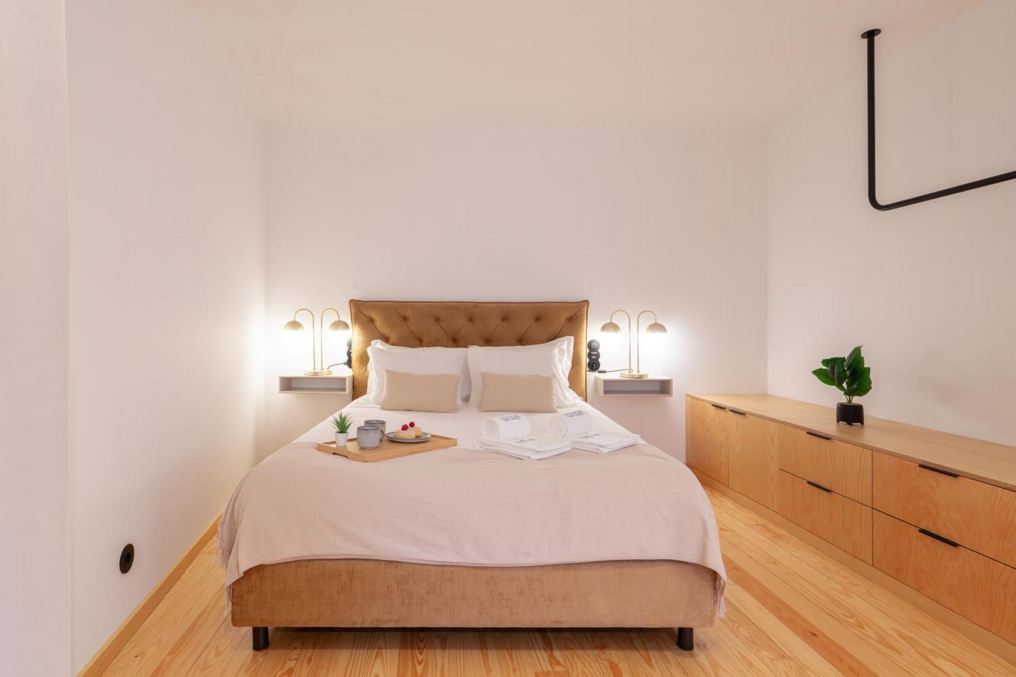 Luxurious Bright Flats - Ace Location