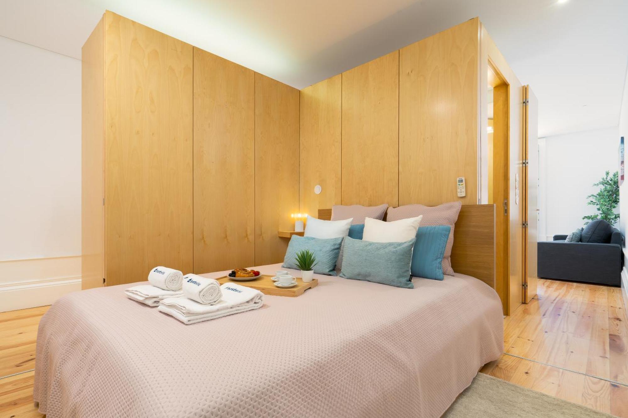 Host Wise - Bright Downtown Flat W Terrace *