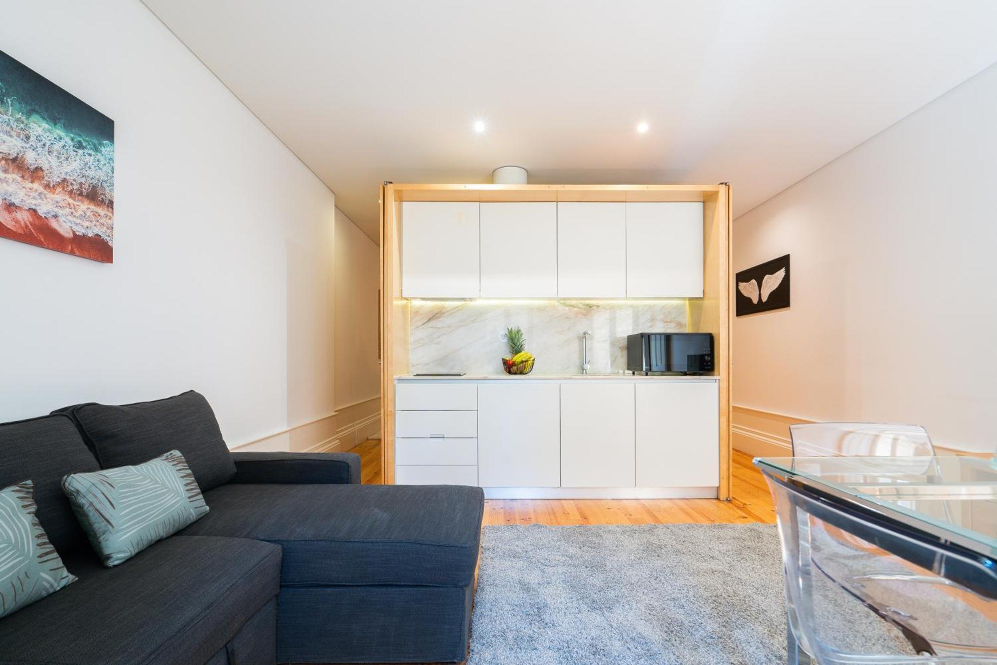 Host Wise - Bright Downtown Flat W Terrace Apartment
