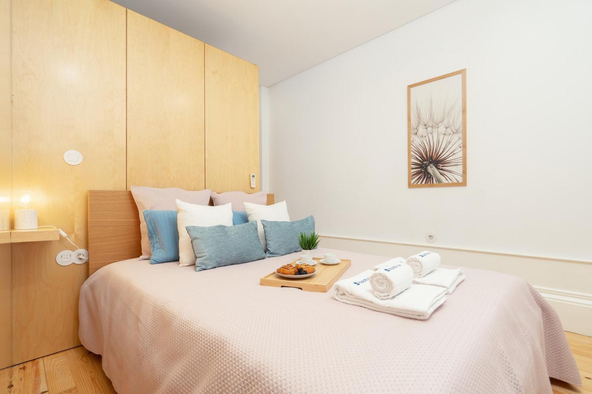 Host Wise - Bright Downtown Flat W Terrace