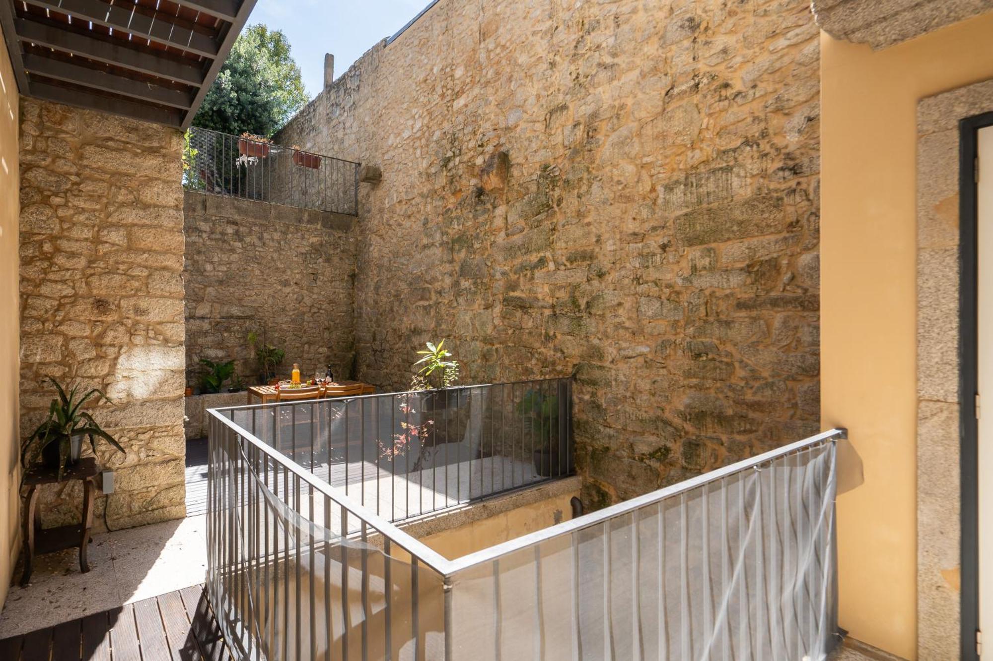 Host Wise - Bright Downtown Flat W Terrace *