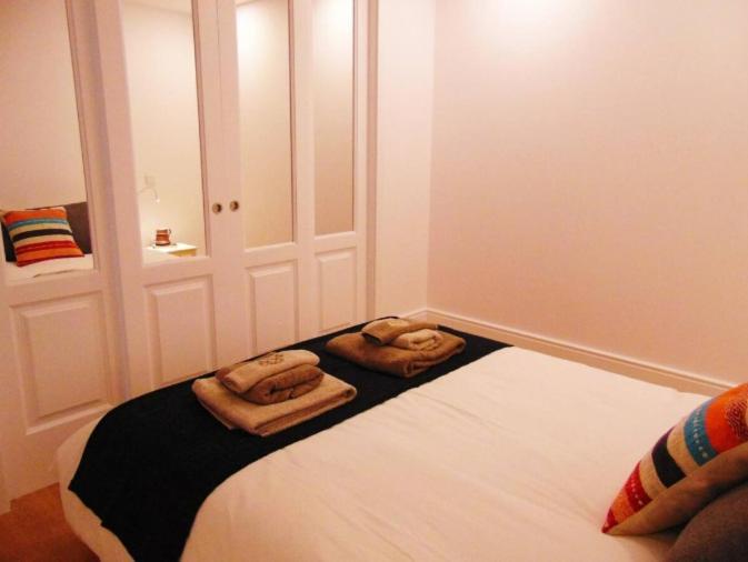 Lovely With Cute Terrace In Centre *