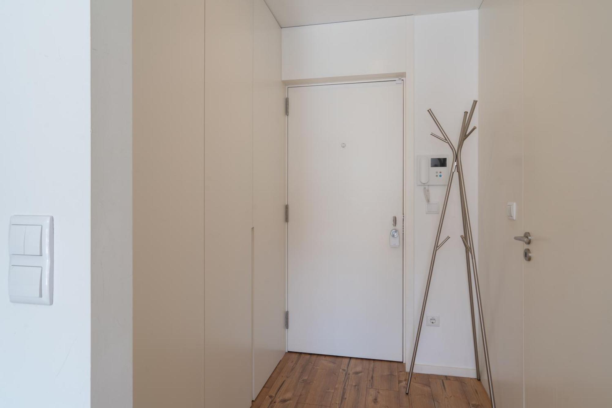 Apartment Host Wise - Charming Welcoming Flat - Centrally Located *