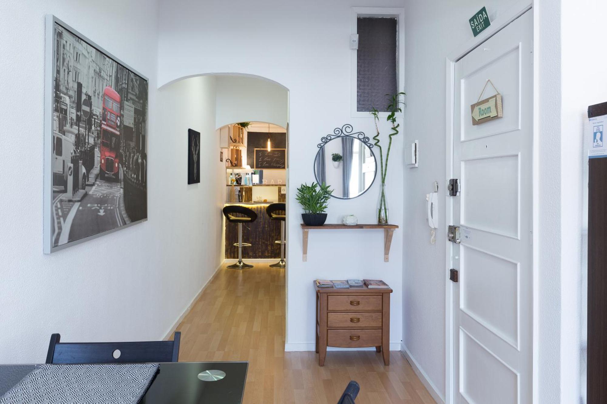 Apartment Host Wise - Large Flat W Terrace - Ace Location At Aliados Porto