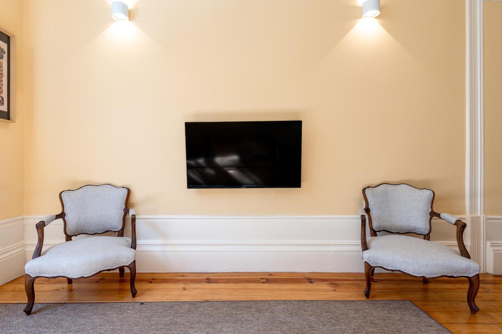 Downtown Grand Apartment *
