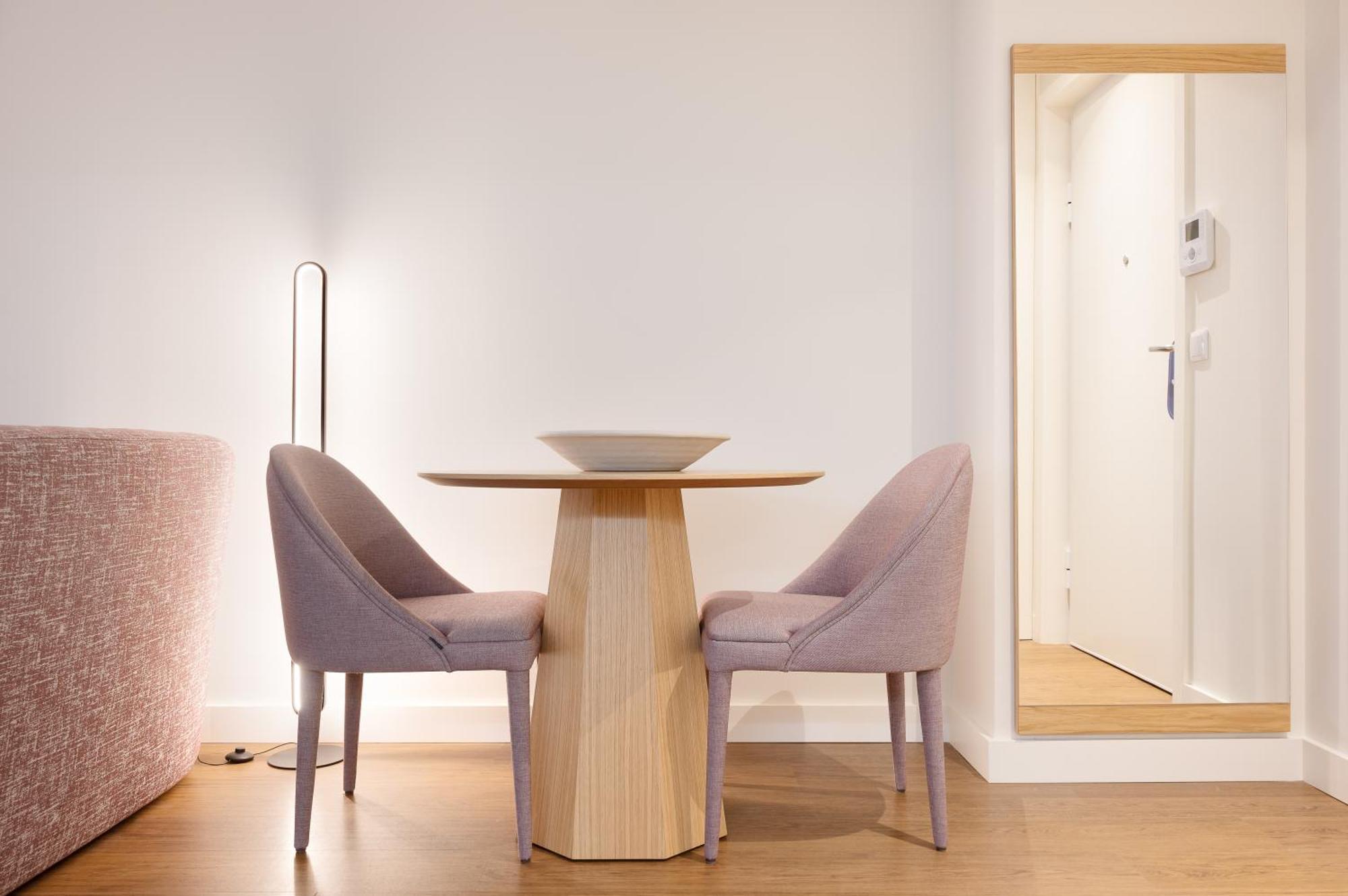 Catarina Serviced (adults Only) Apartment