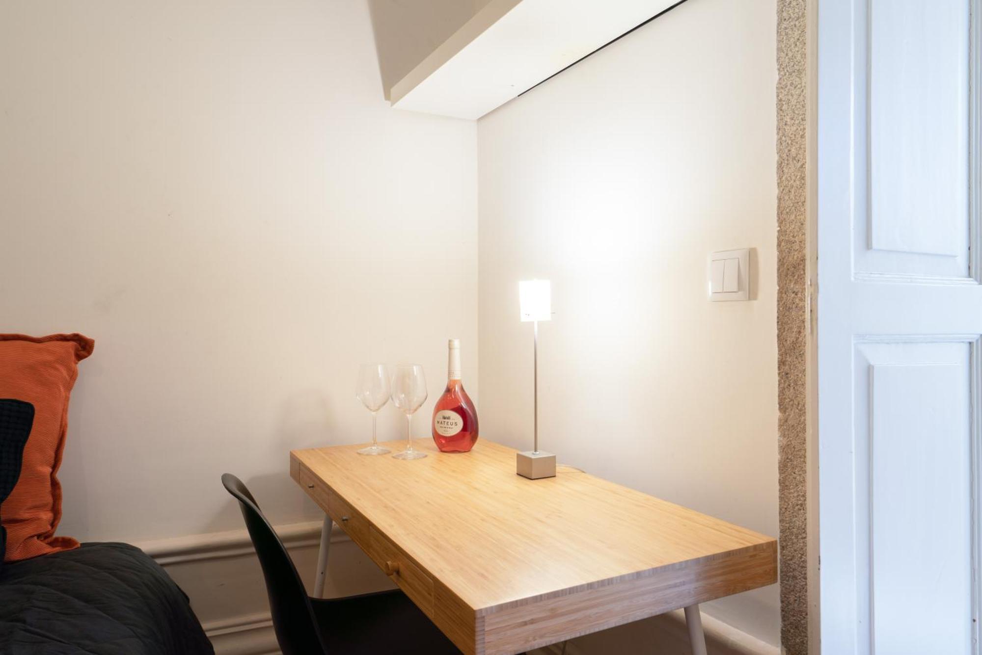 Host Wise - Sweet Bright Flats - Center * Porto