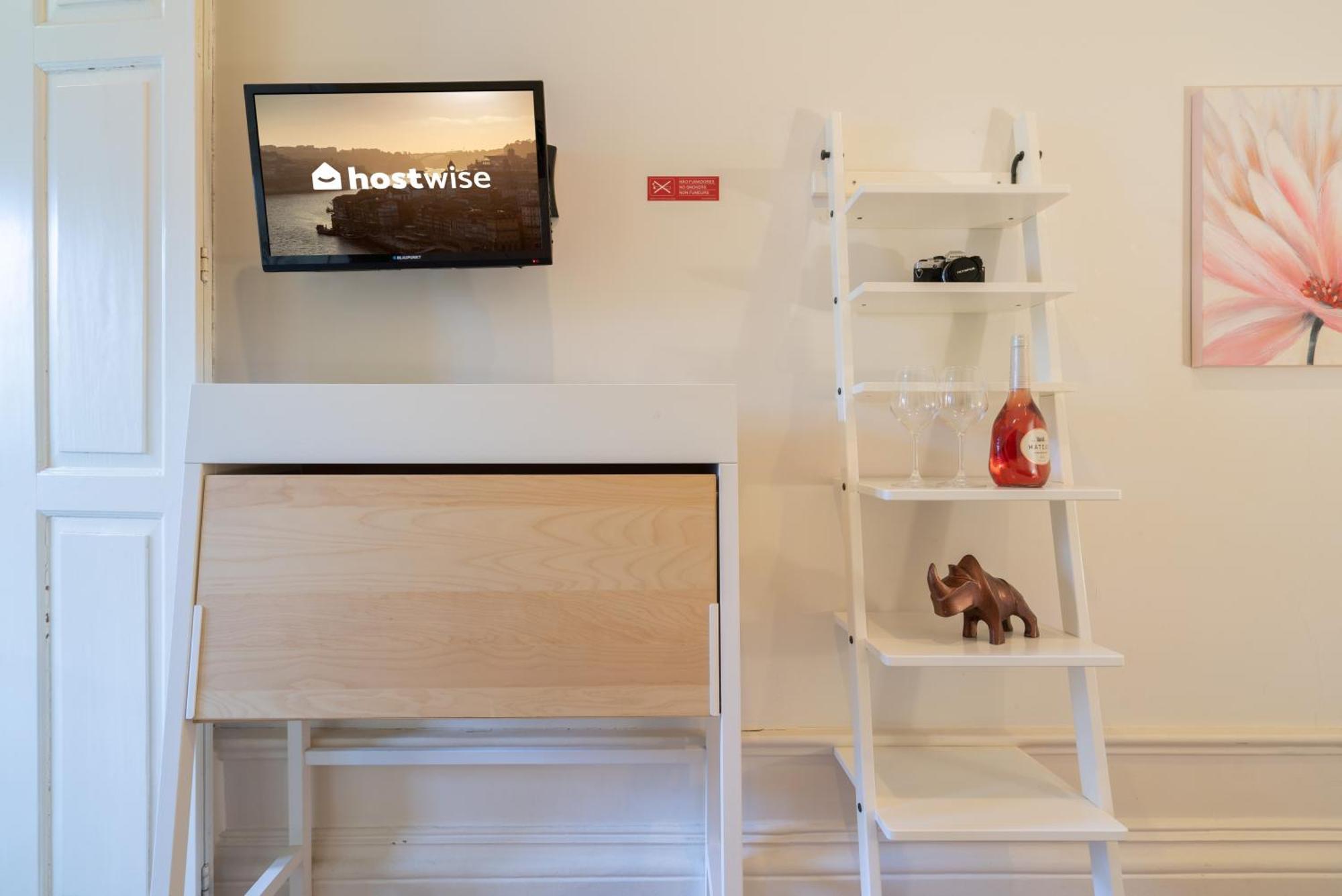 Host Wise - Sweet Bright Flats - Center Apartment *