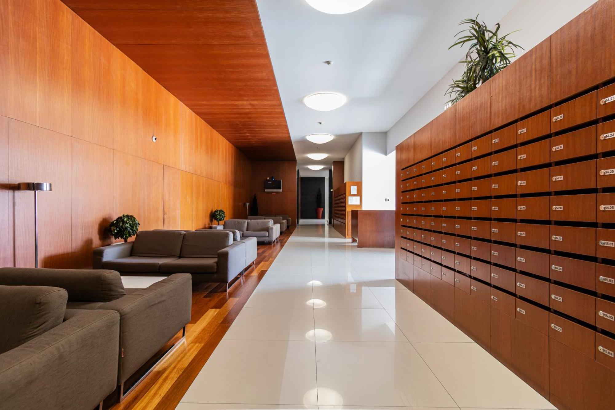 Apartment S1405 - Practical And Modern - Ac, Balcony And Parking *