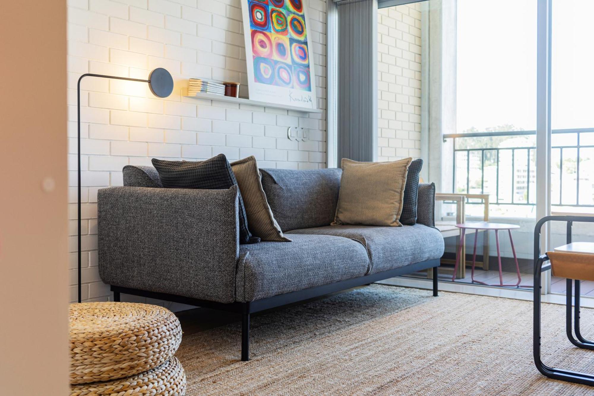 S1405 - Practical And Modern - Ac, Balcony And Parking Apartment