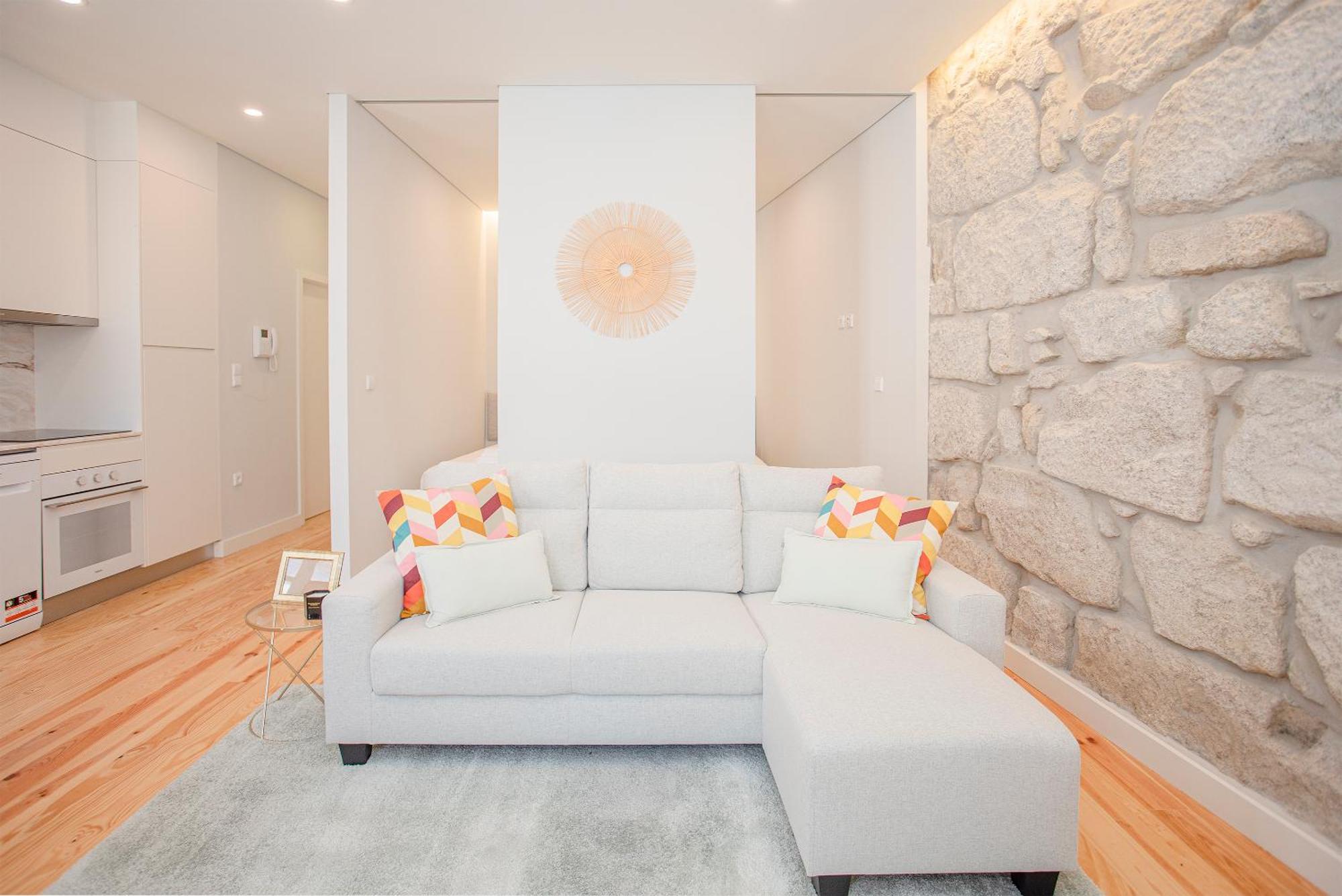 Apartment Liiiving In - Aliados Stone *