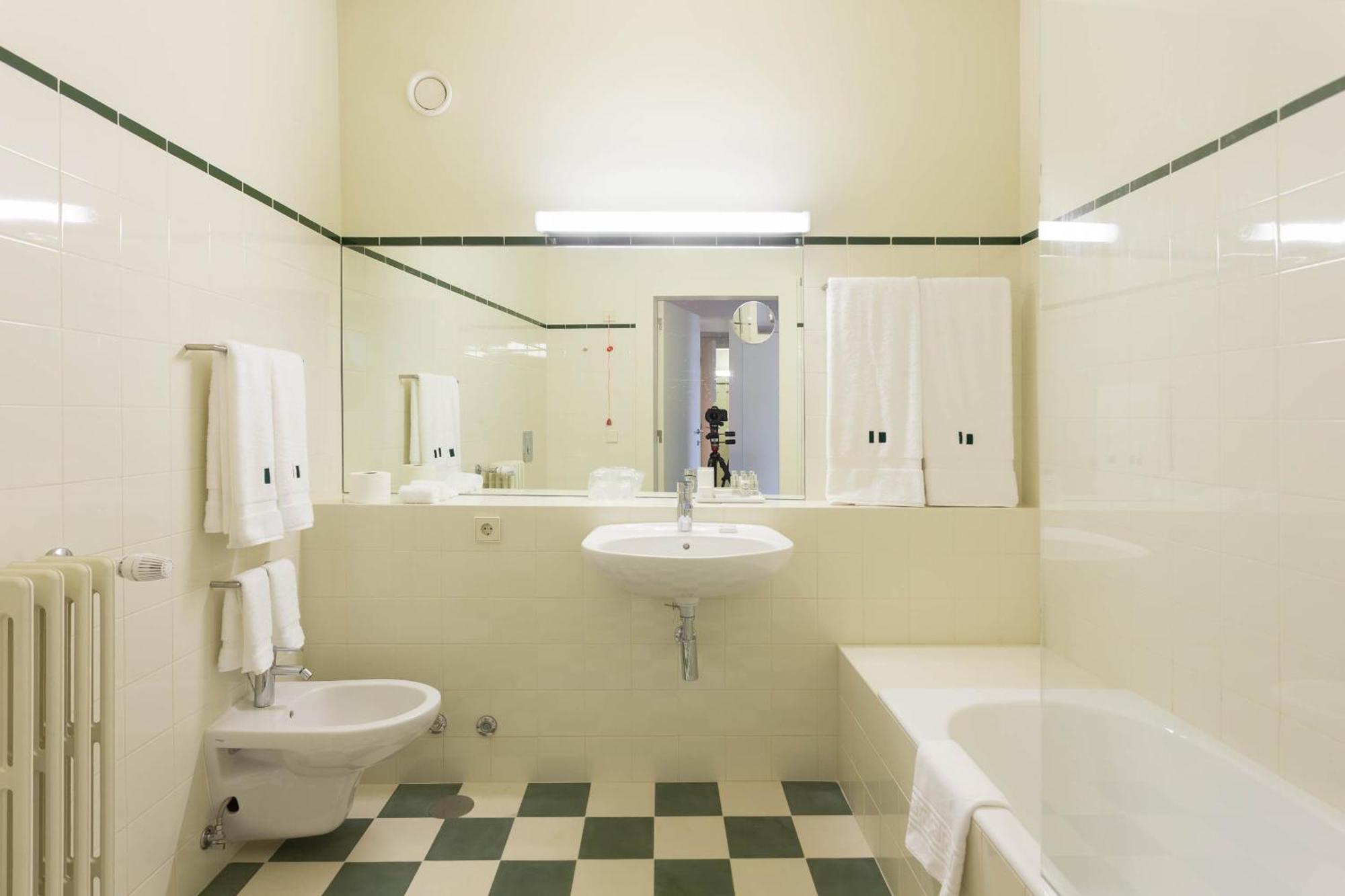 Duas Portas Townhouse 3*