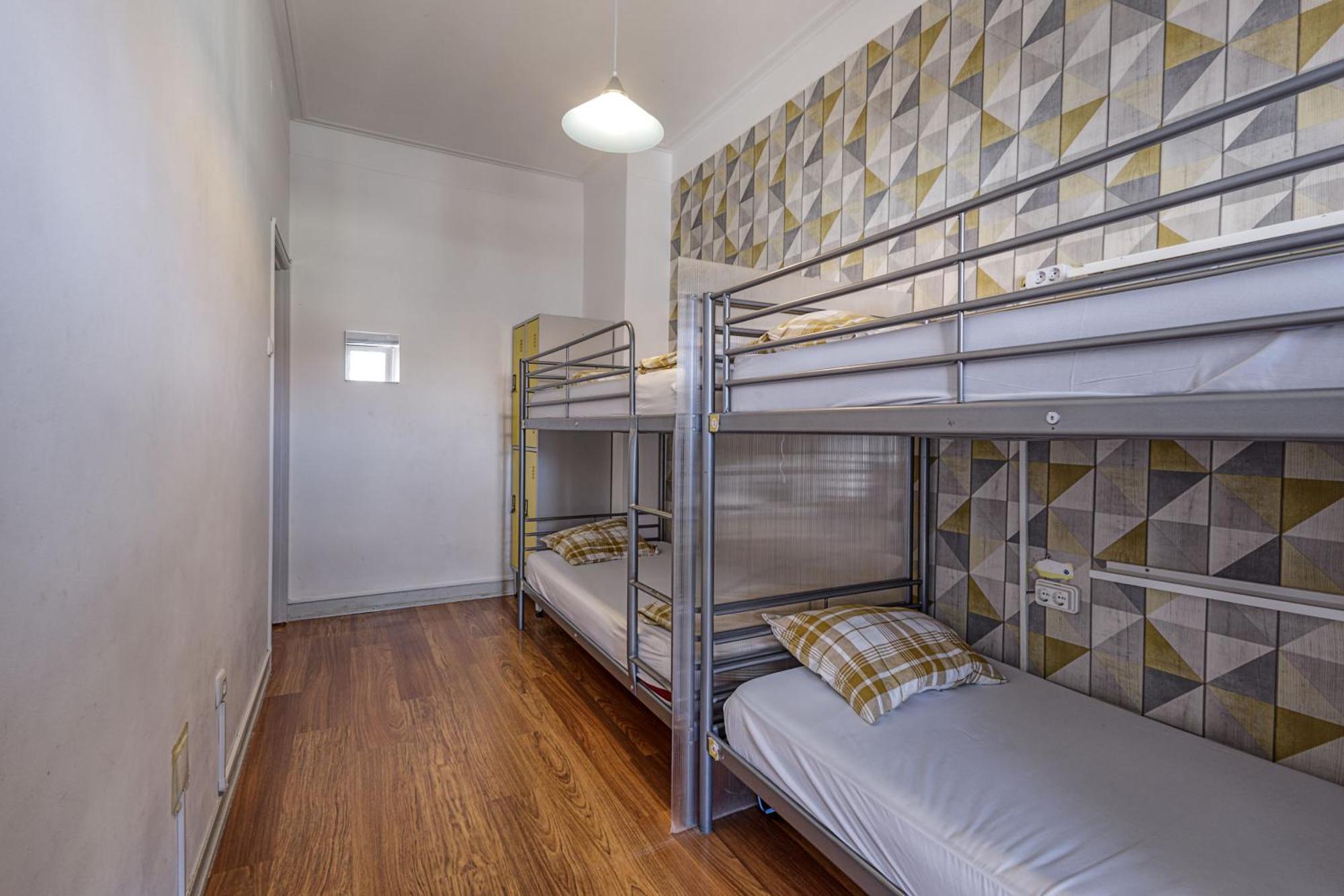 Travel & Live Hostel Porto