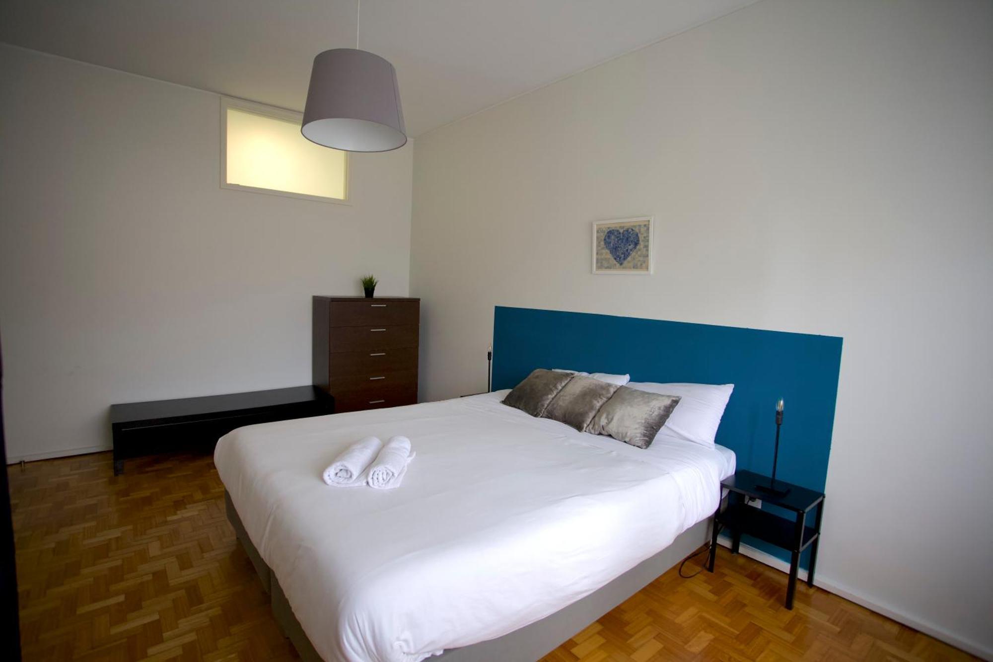 Apartment Downtown 3 Bedroom With Balcony - Quiet Street - Family Friendly - Groups Porto