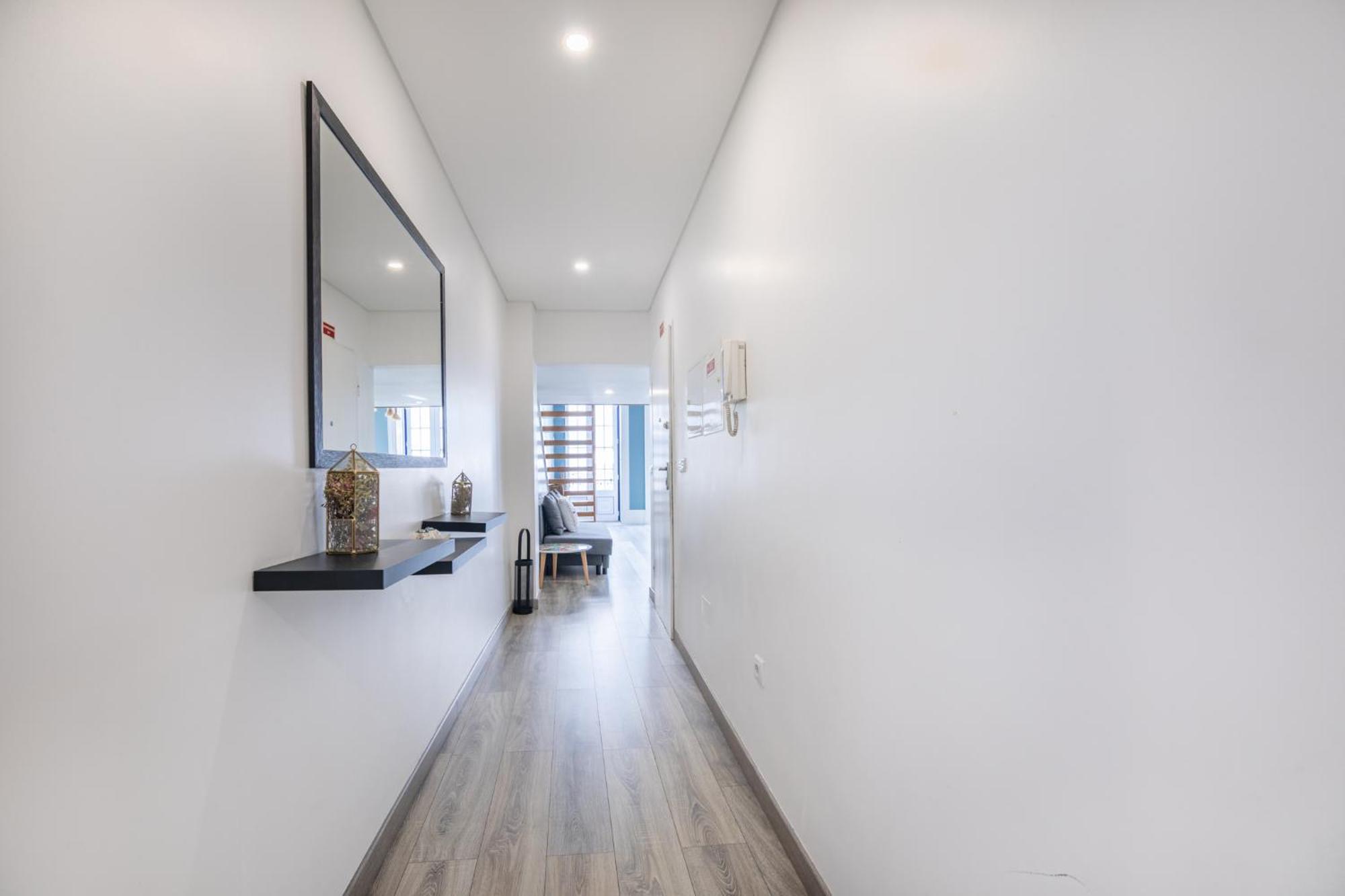 Apartment Deluxe Spacious Flats W Mezzanine By Host Wise Porto