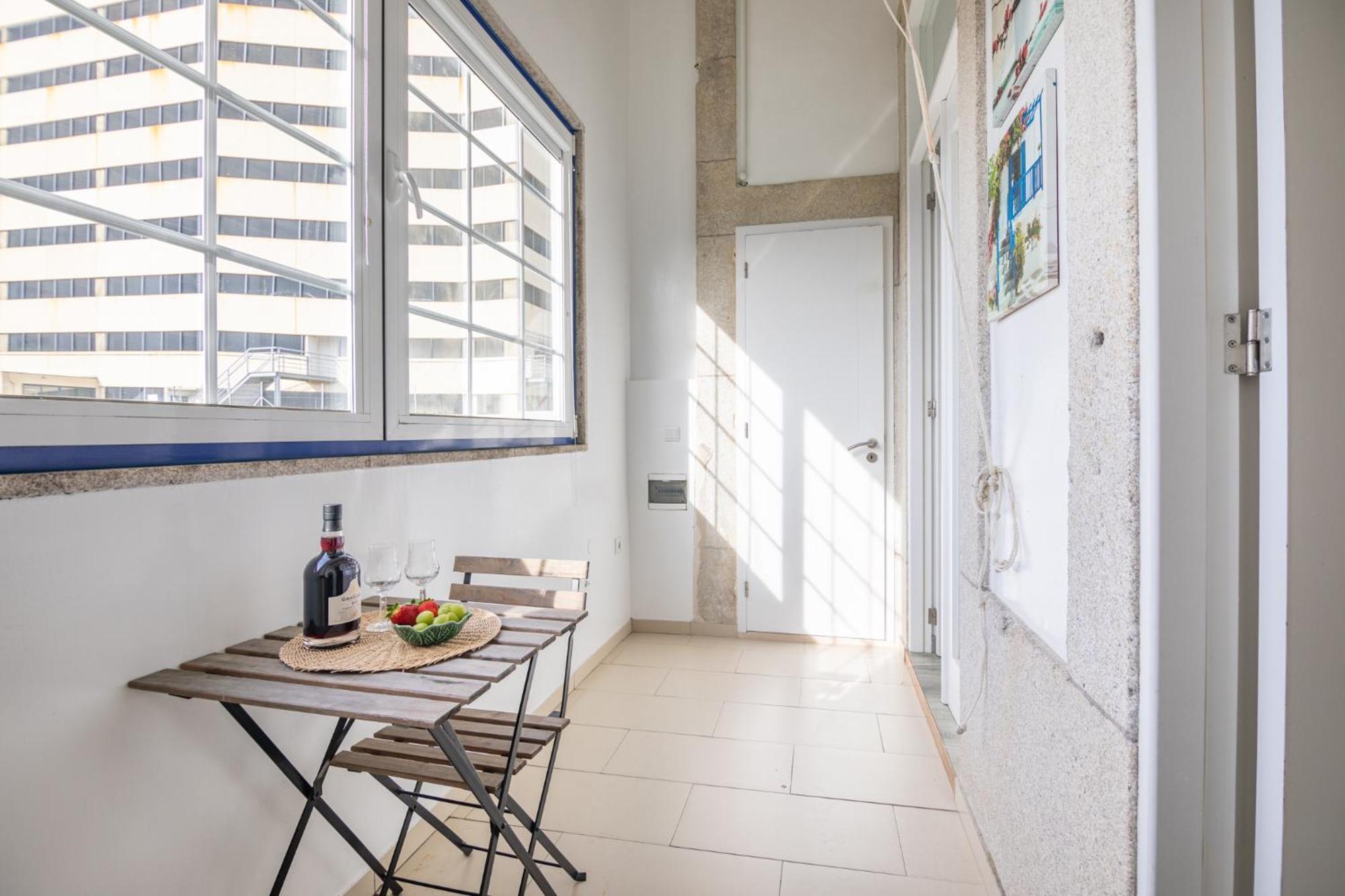 Apartment Deluxe Spacious Flats W Mezzanine By Host Wise